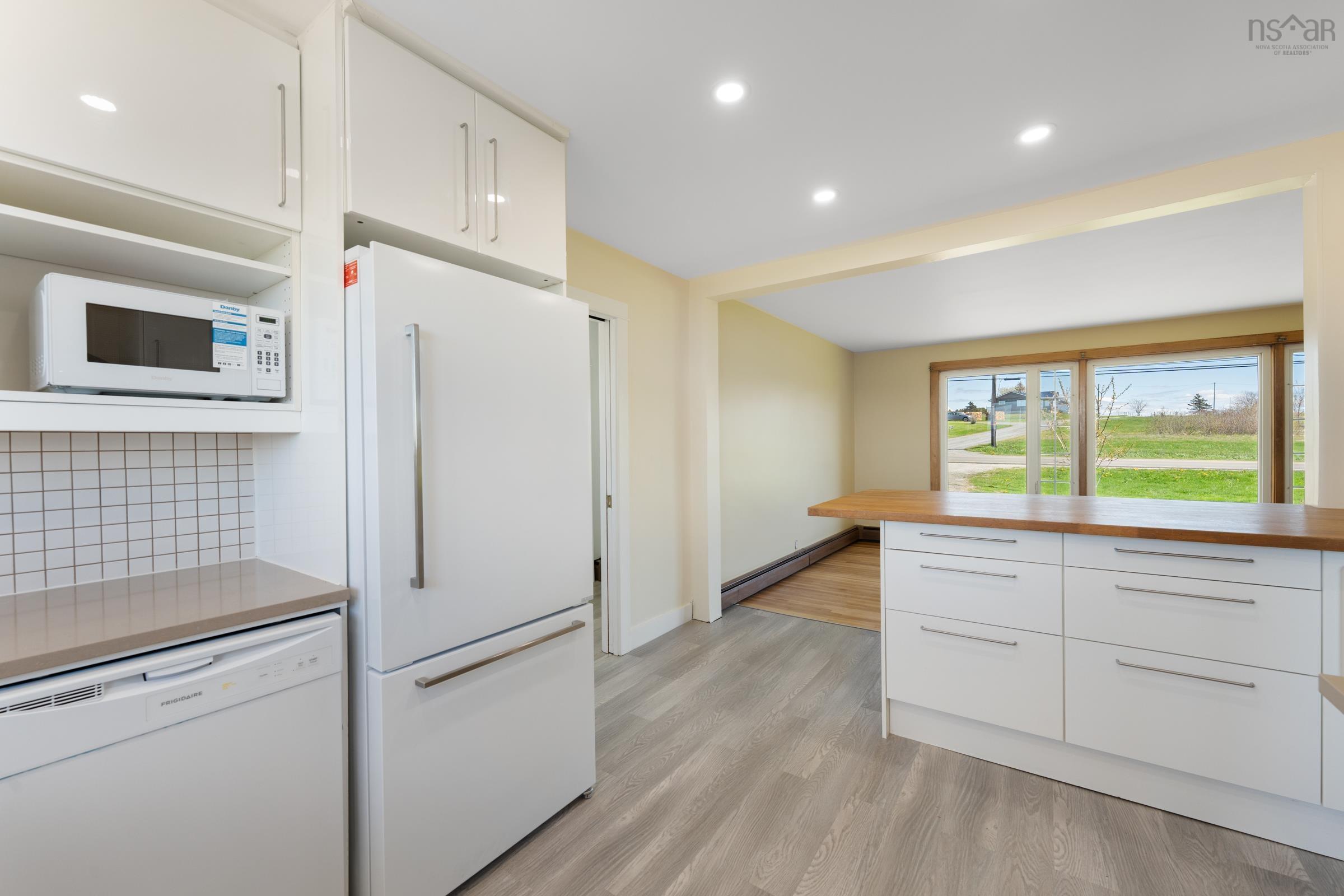 $342,500.00: 3367 Highway 1, Belliveaus Cove