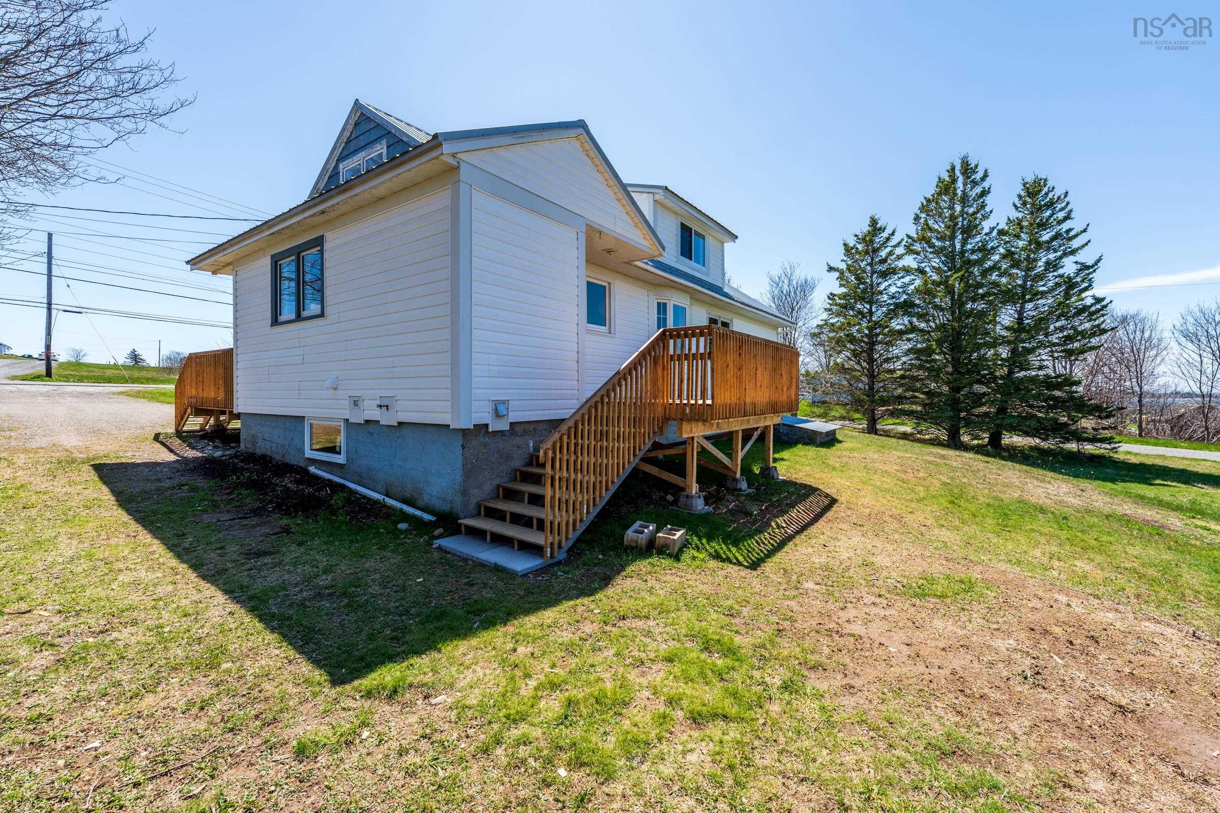 $342,500.00: 3367 Highway 1, Belliveaus Cove