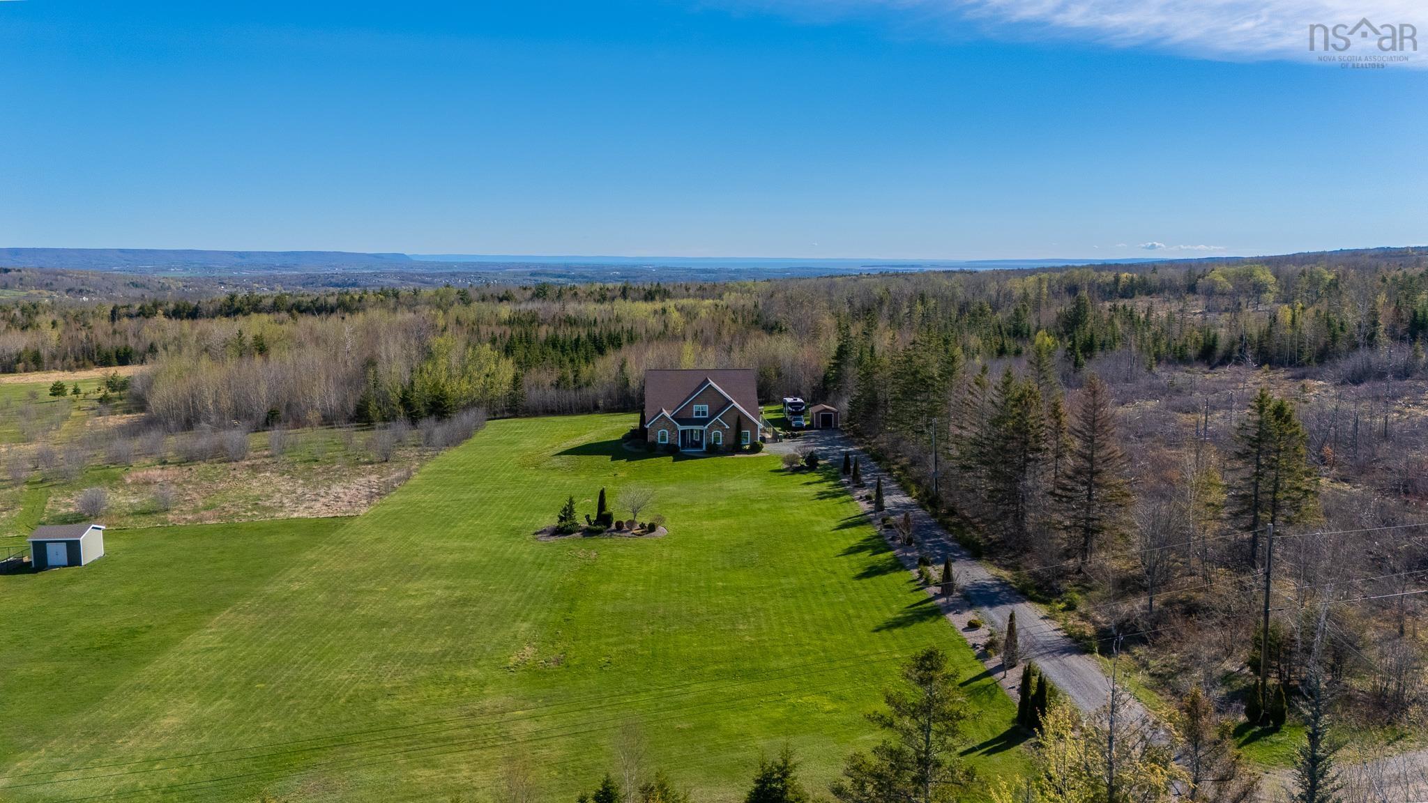 $869,800.00: 237 Canaan Cross Road, North Alton