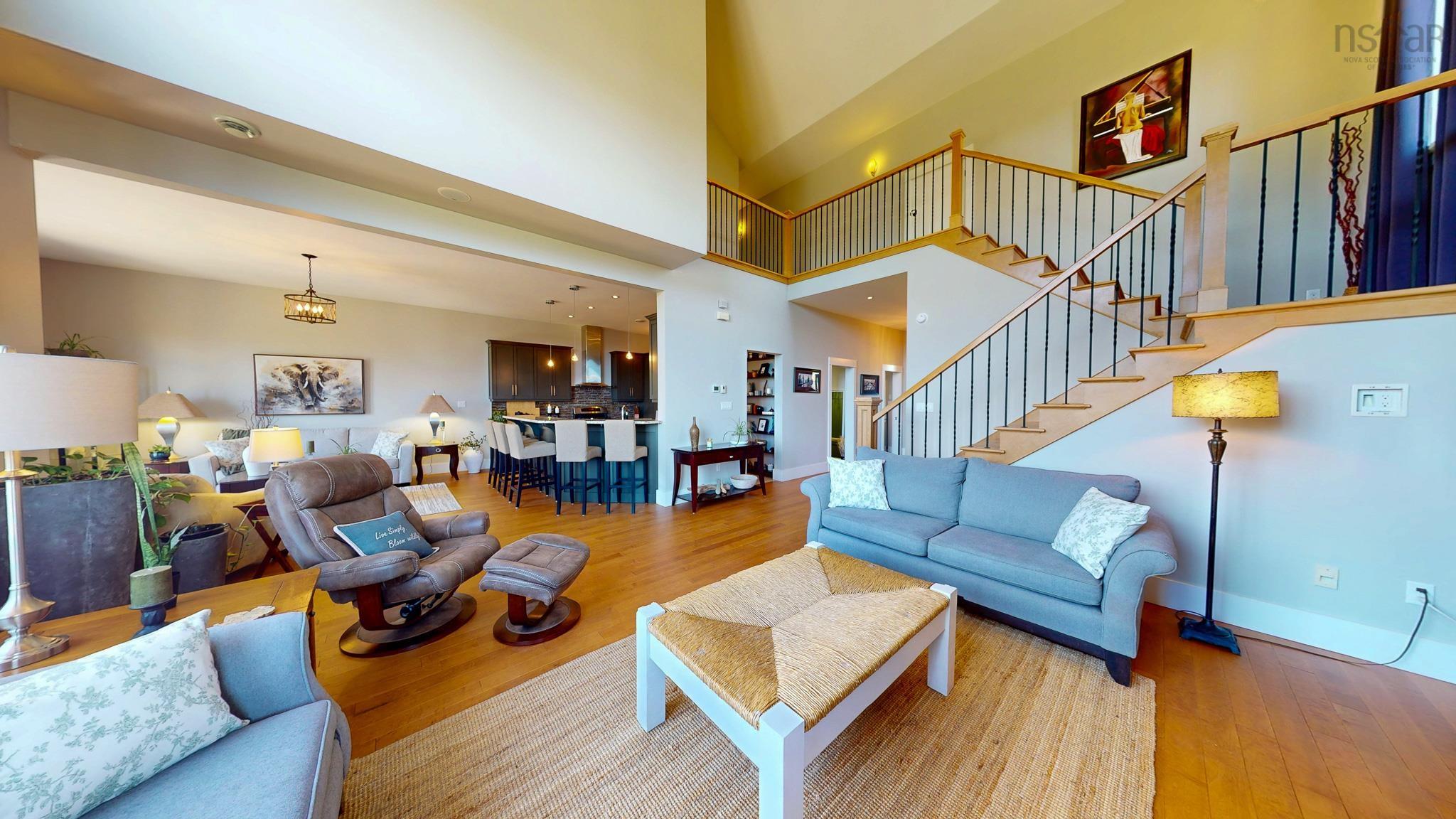 $869,800.00: 237 Canaan Cross Road, North Alton
