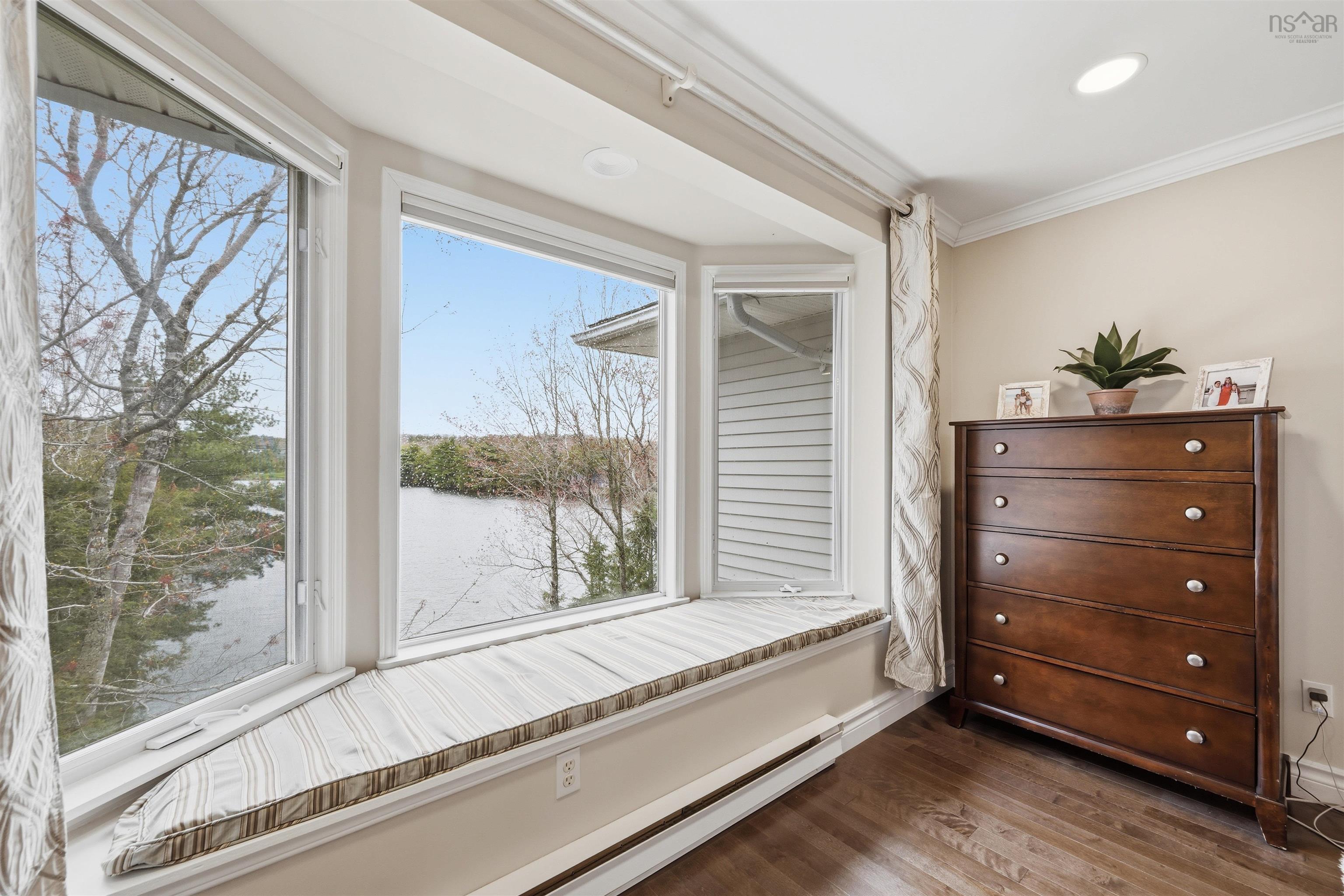 $1,599,900.00: 59 Paper Mill Lane, Bedford