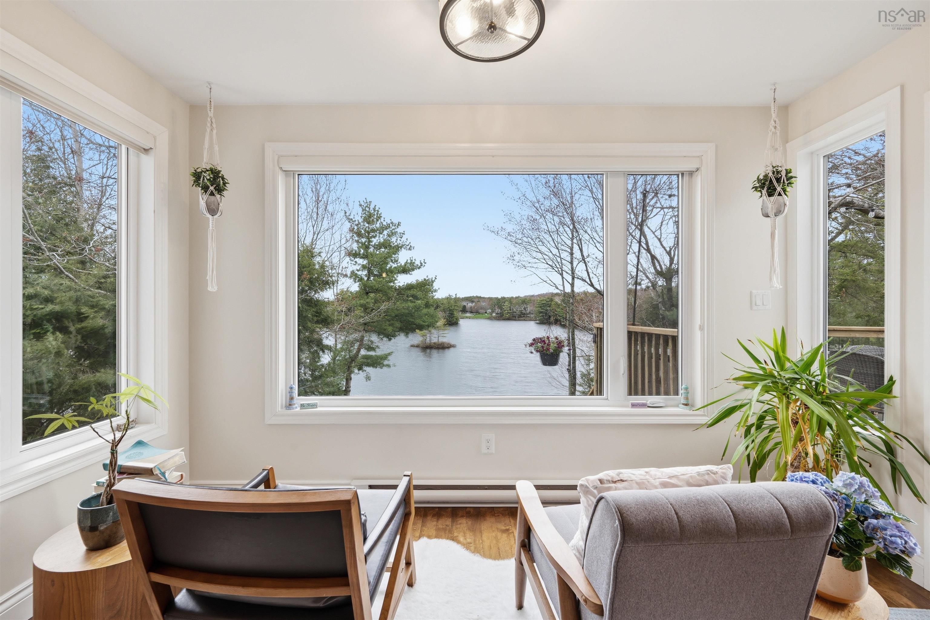 $1,599,900.00: 59 Paper Mill Lane, Bedford