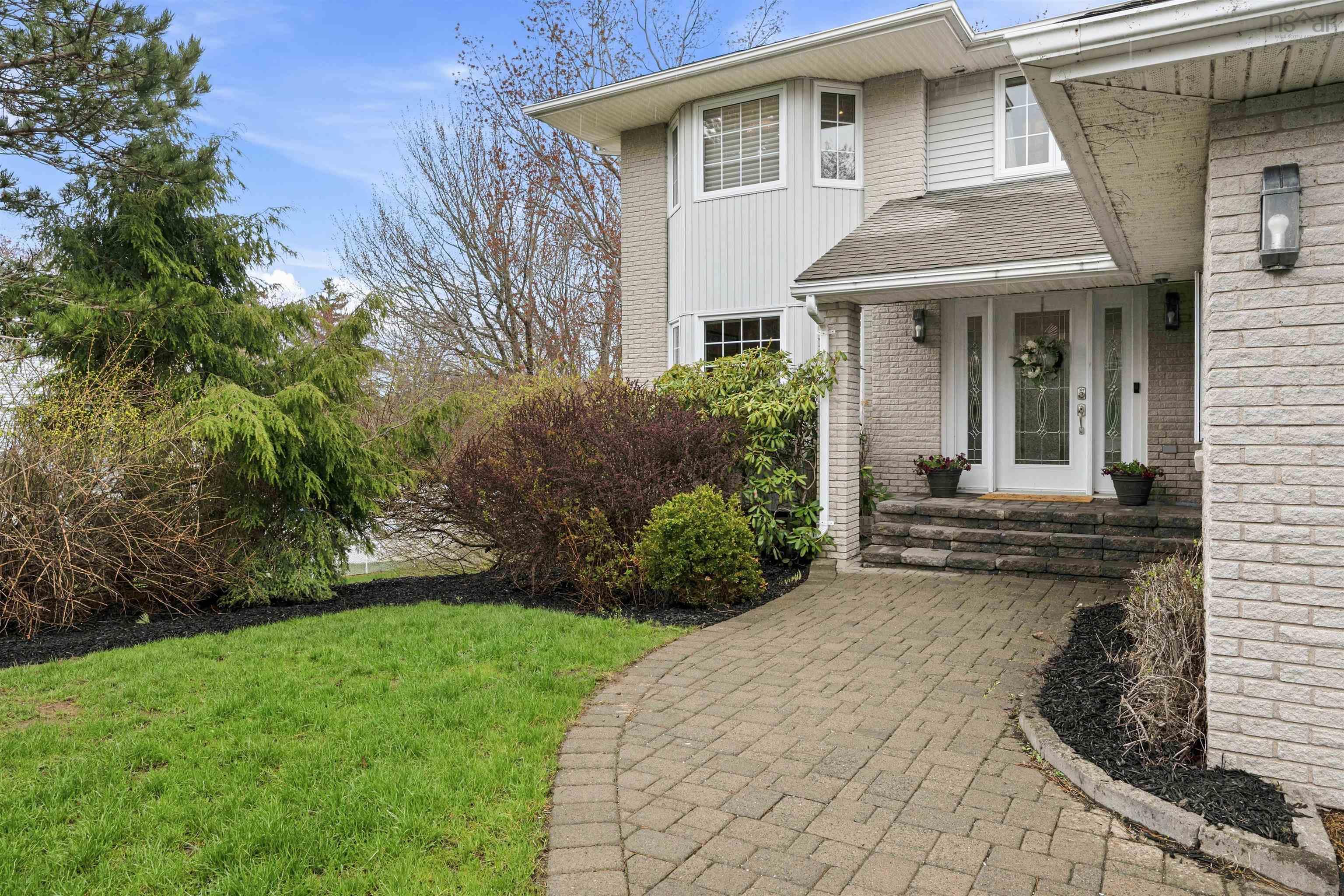 $1,599,900.00: 59 Paper Mill Lane, Bedford