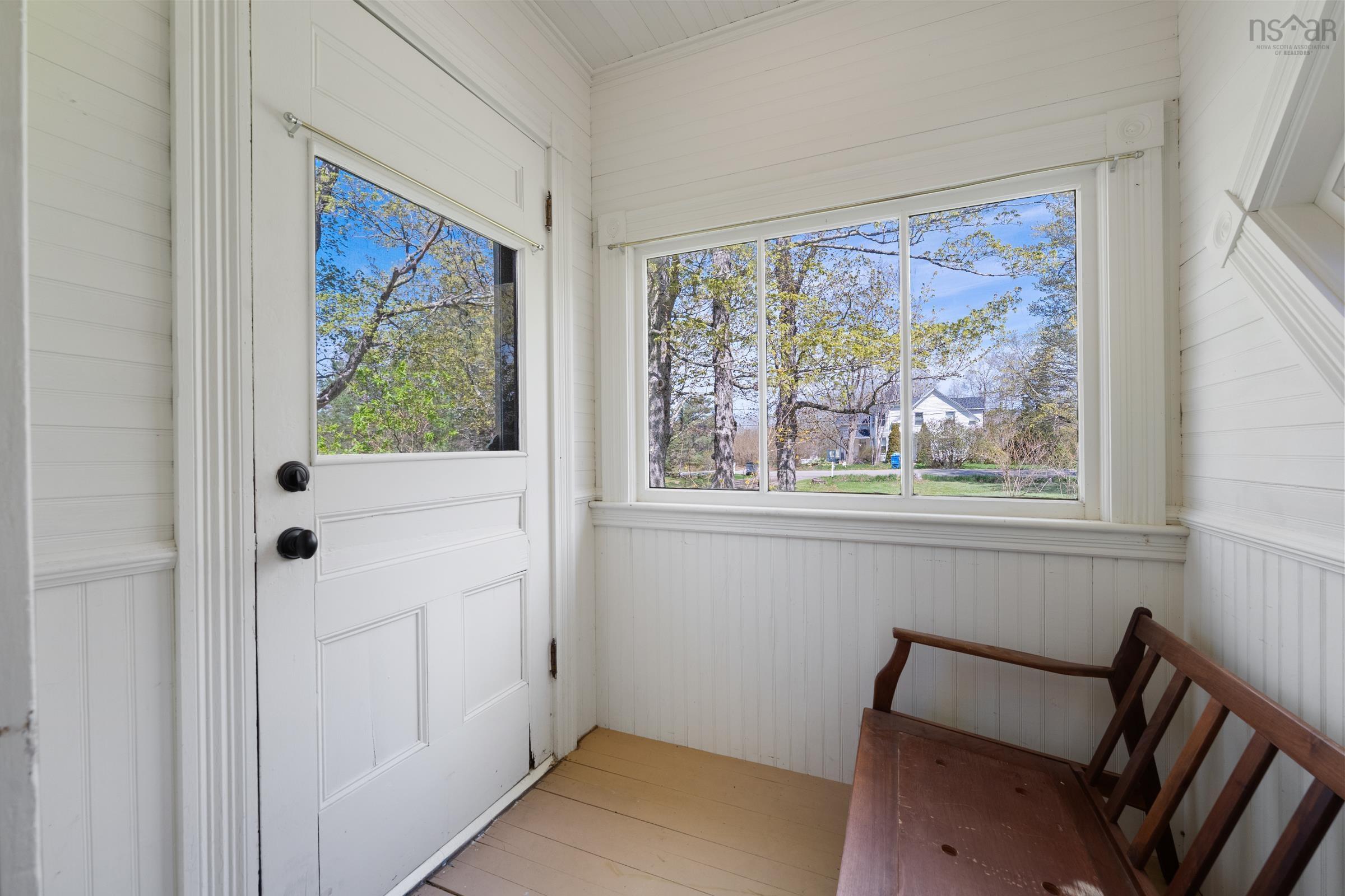 $374,900.00: 2295 Old Mill Road, South Farmington
