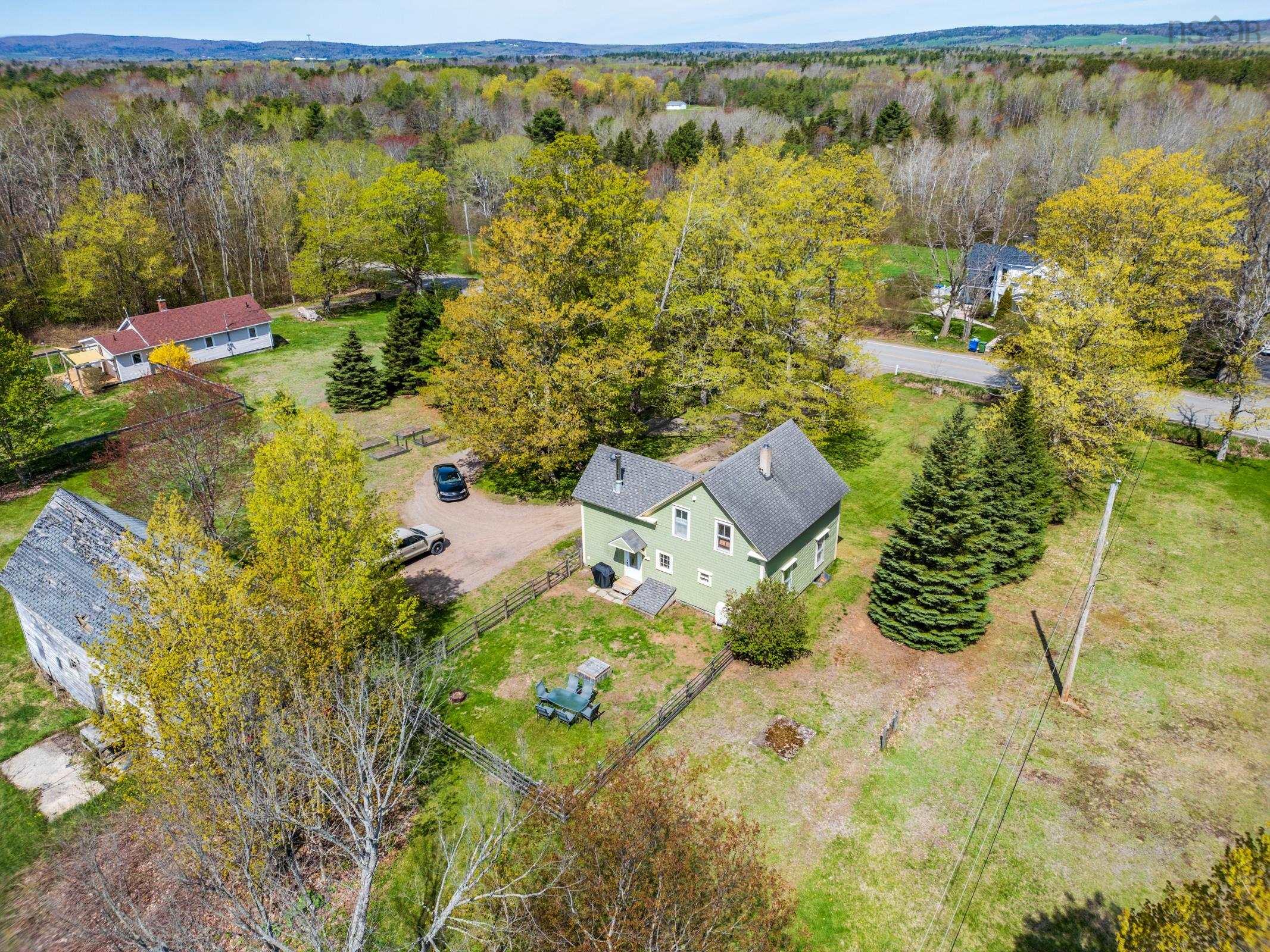 $374,900.00: 2295 Old Mill Road, South Farmington