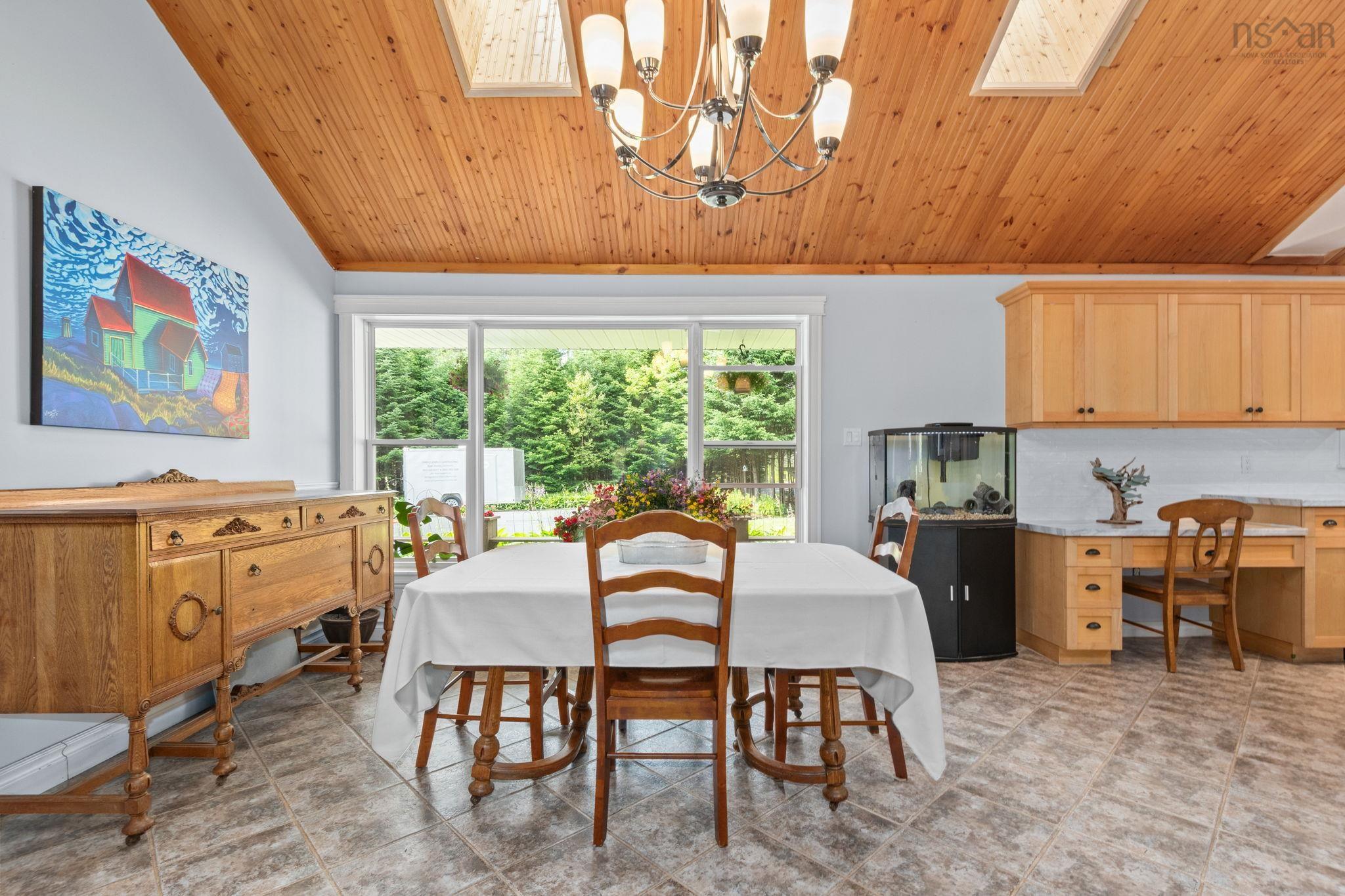 $859,900.00: 6 Spruce Lane, Boutiliers Point