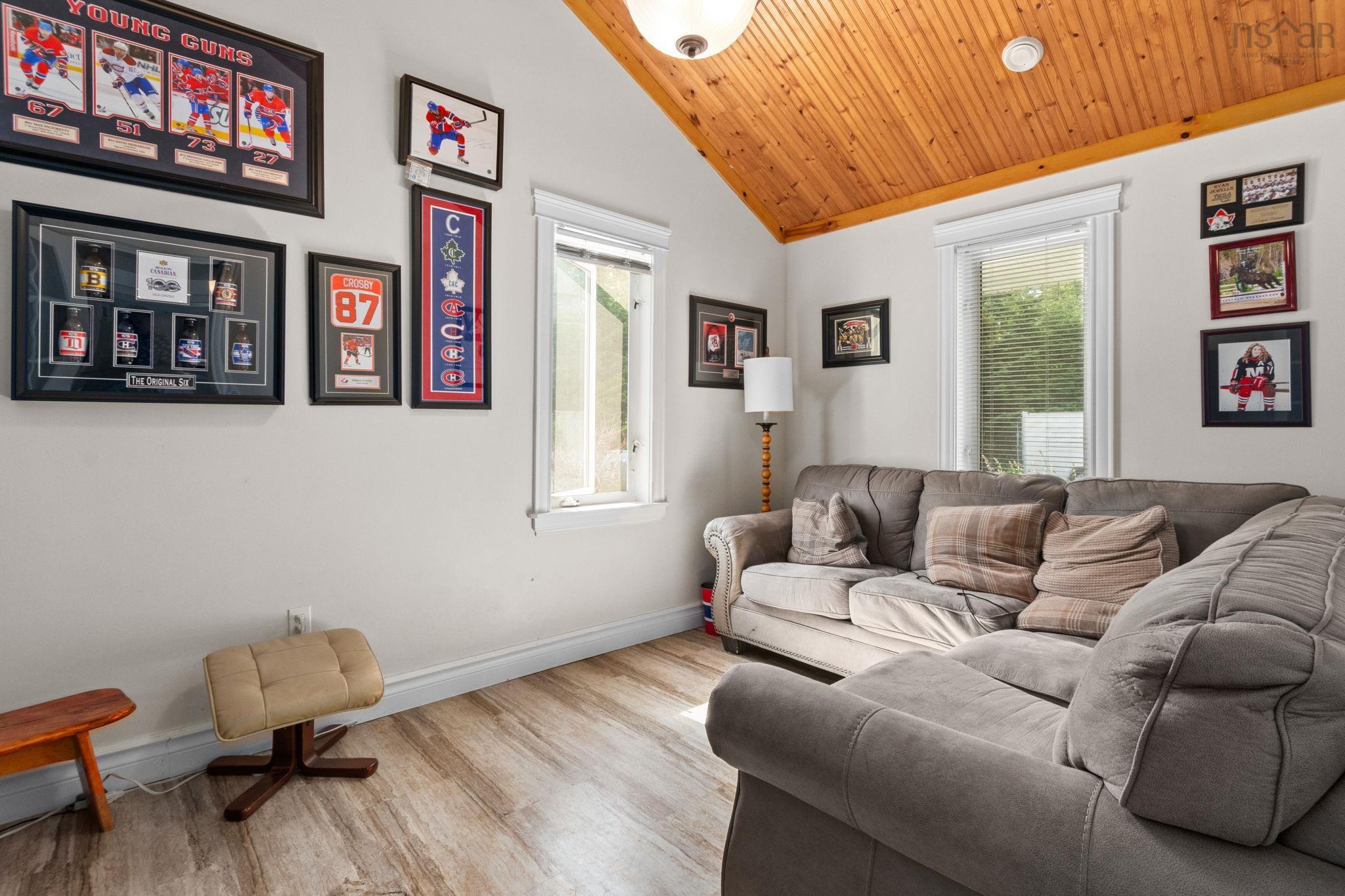 $859,900.00: 6 Spruce Lane, Boutiliers Point