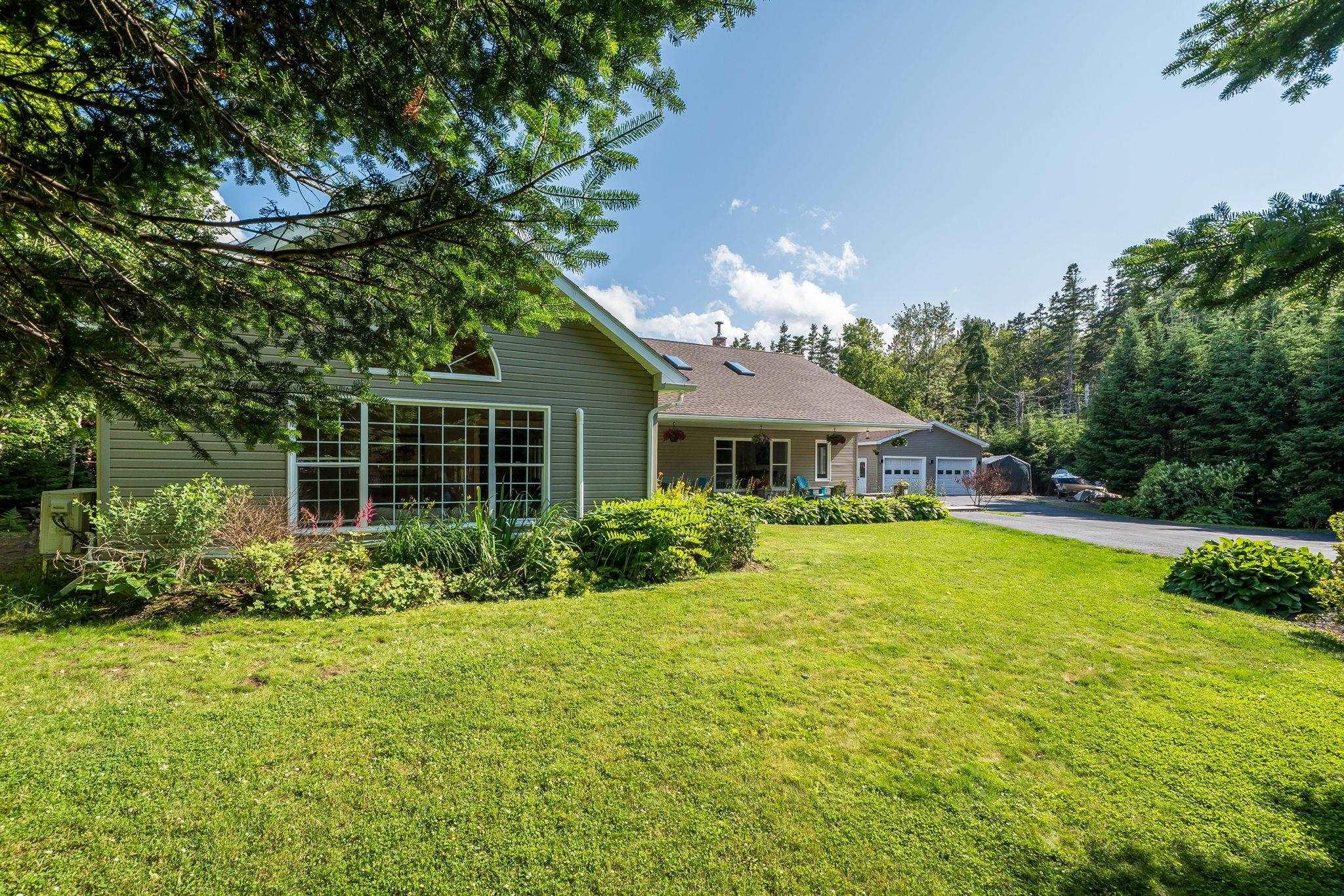 $859,900.00: 6 Spruce Lane, Boutiliers Point