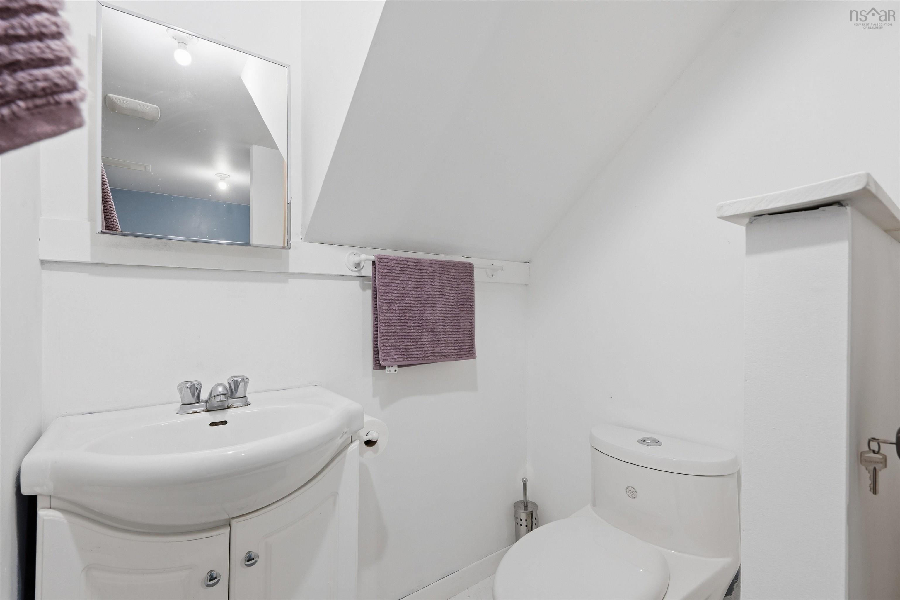 $460,000.00: 48 Armbro Lane, Dartmouth