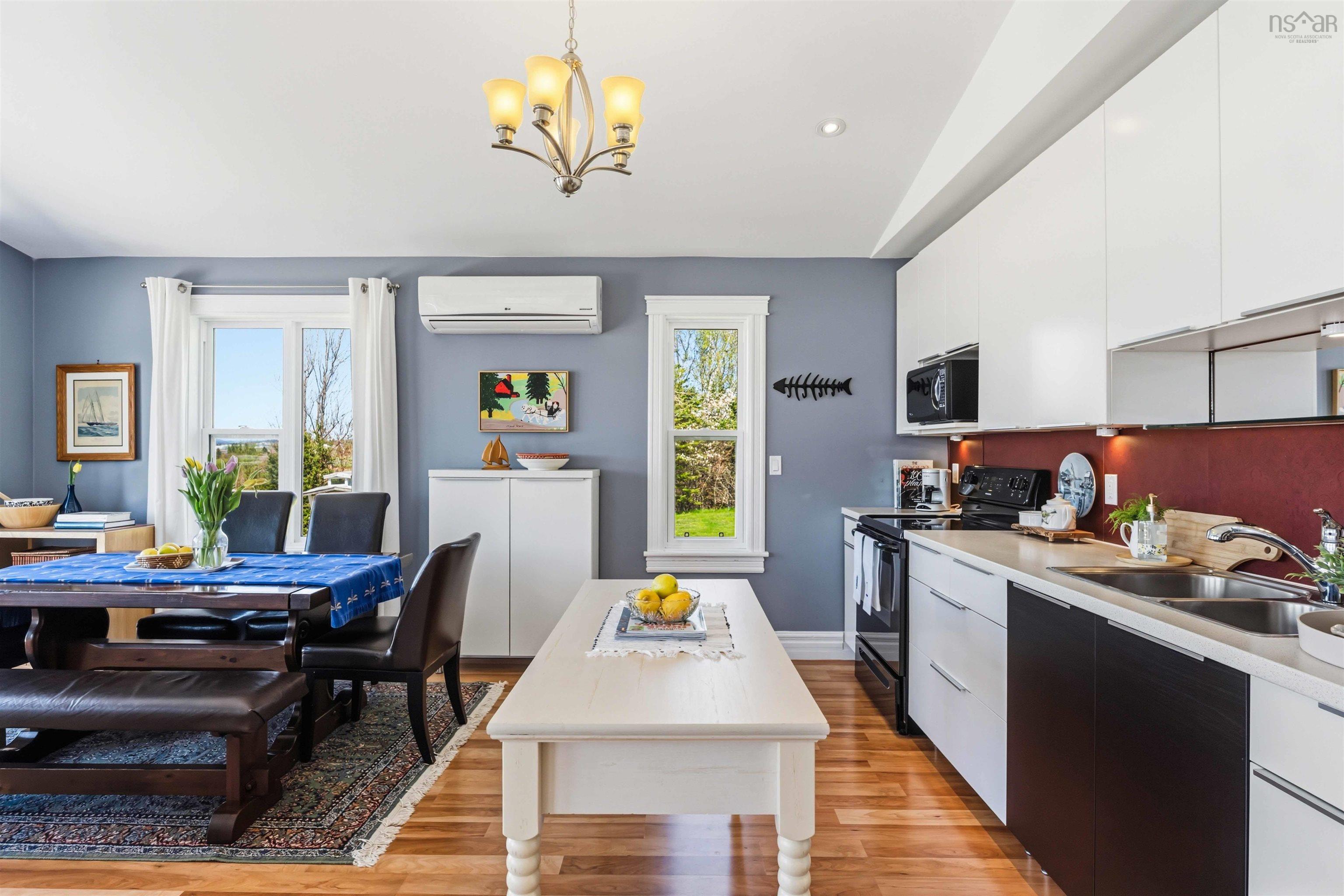 $649,000.00: 38 Shore Drive, Deep Brook