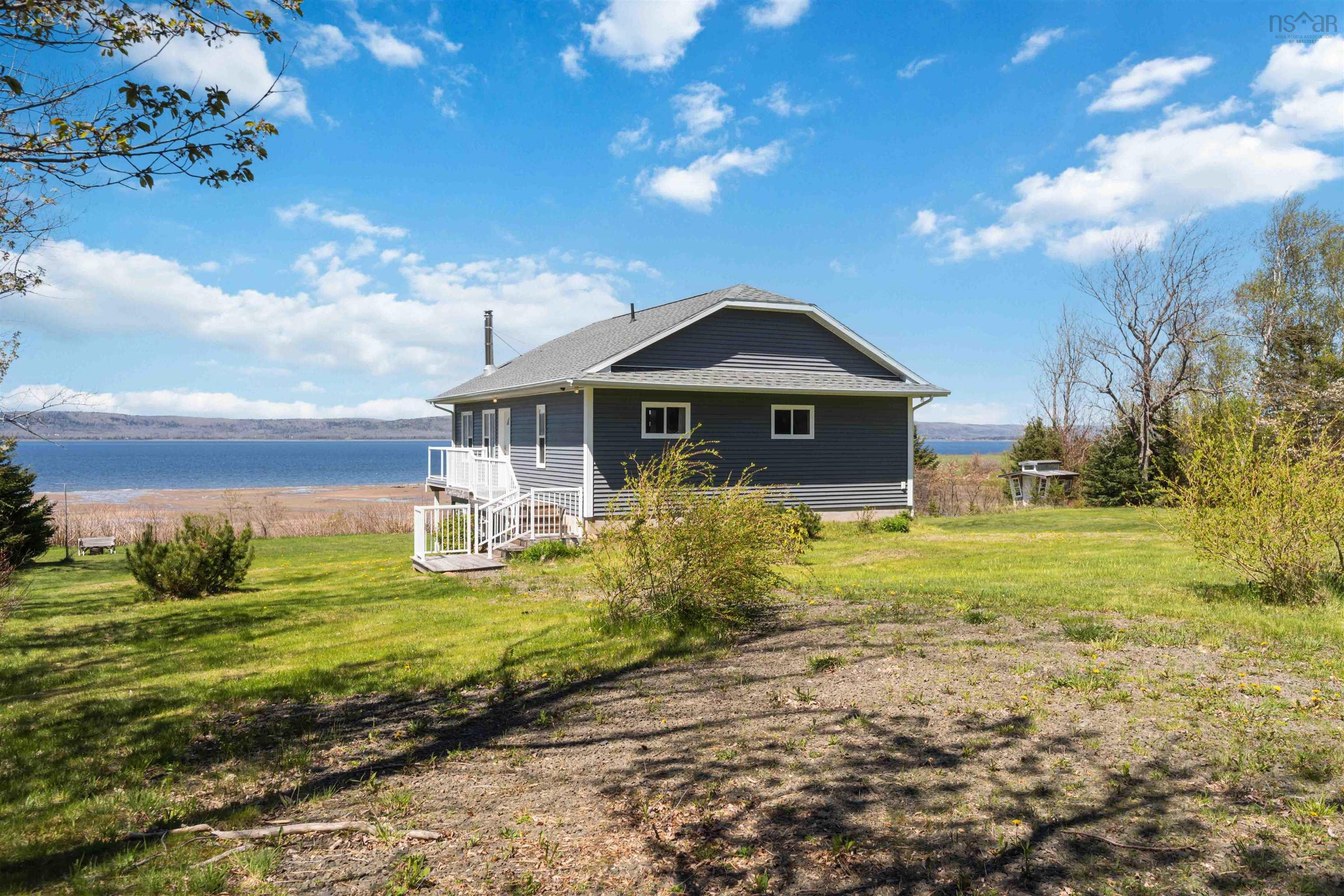 $649,000.00: 38 Shore Drive, Deep Brook