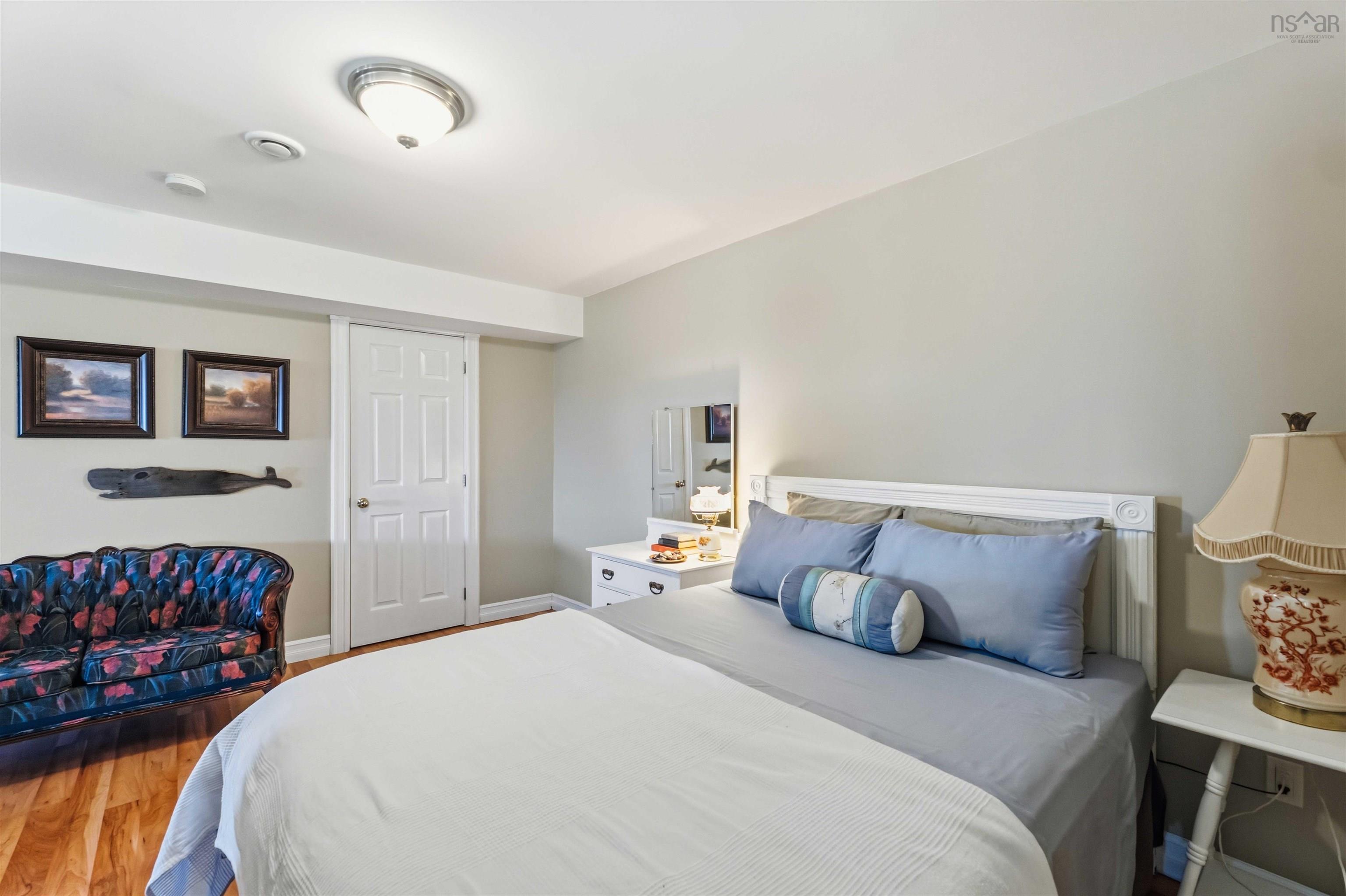$649,000.00: 38 Shore Drive, Deep Brook