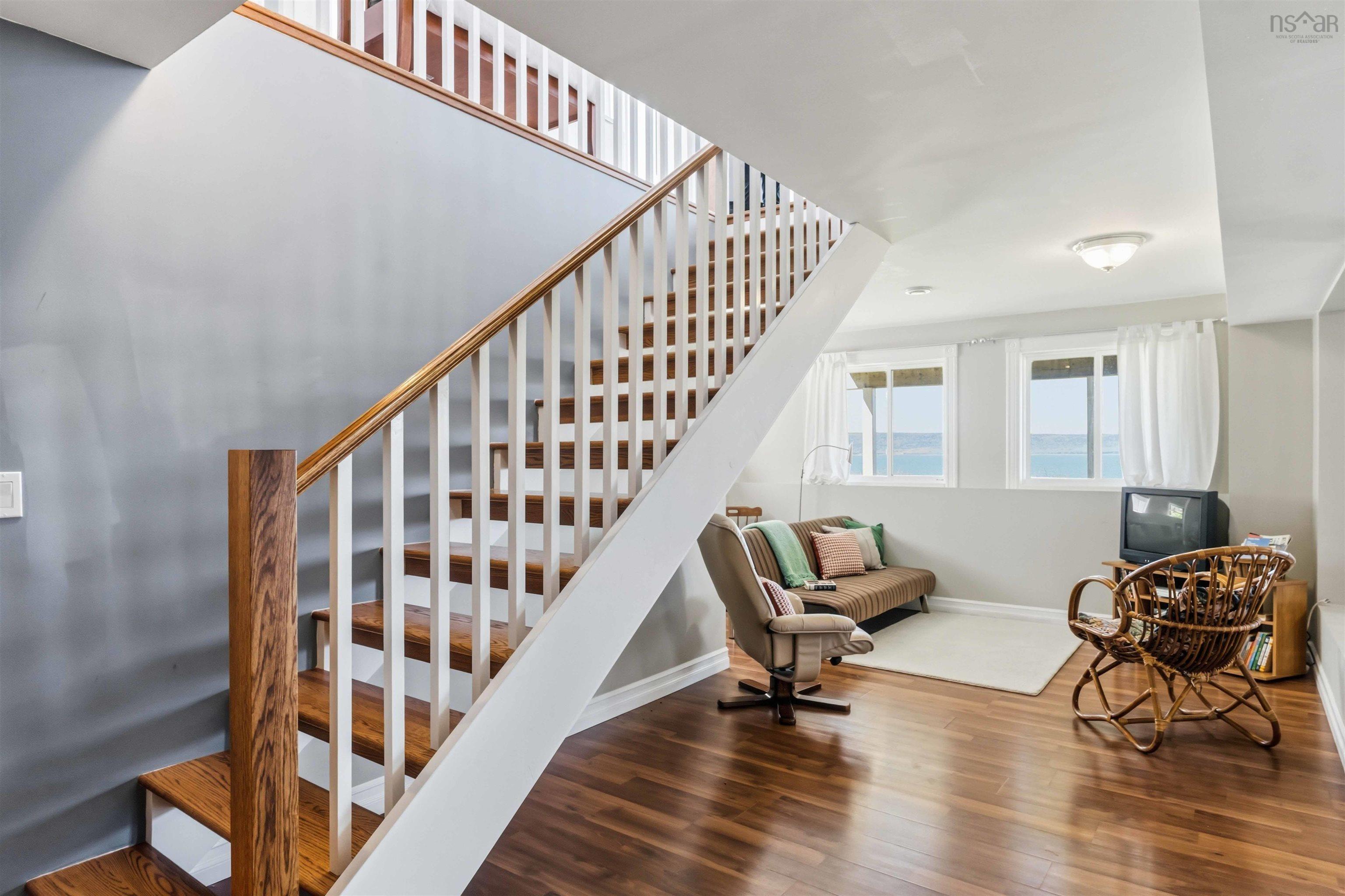 $649,000.00: 38 Shore Drive, Deep Brook
