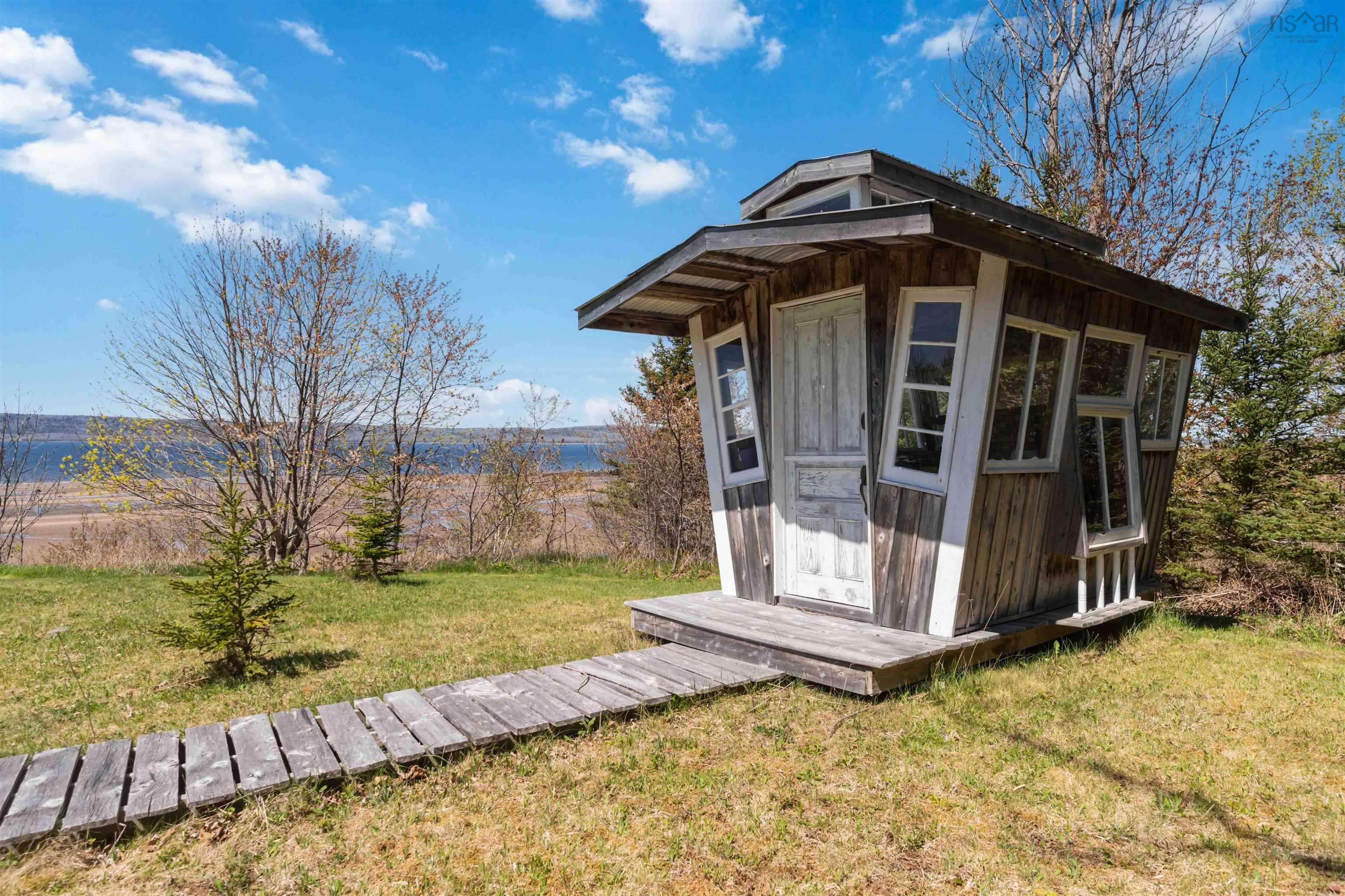 $649,000.00: 38 Shore Drive, Deep Brook