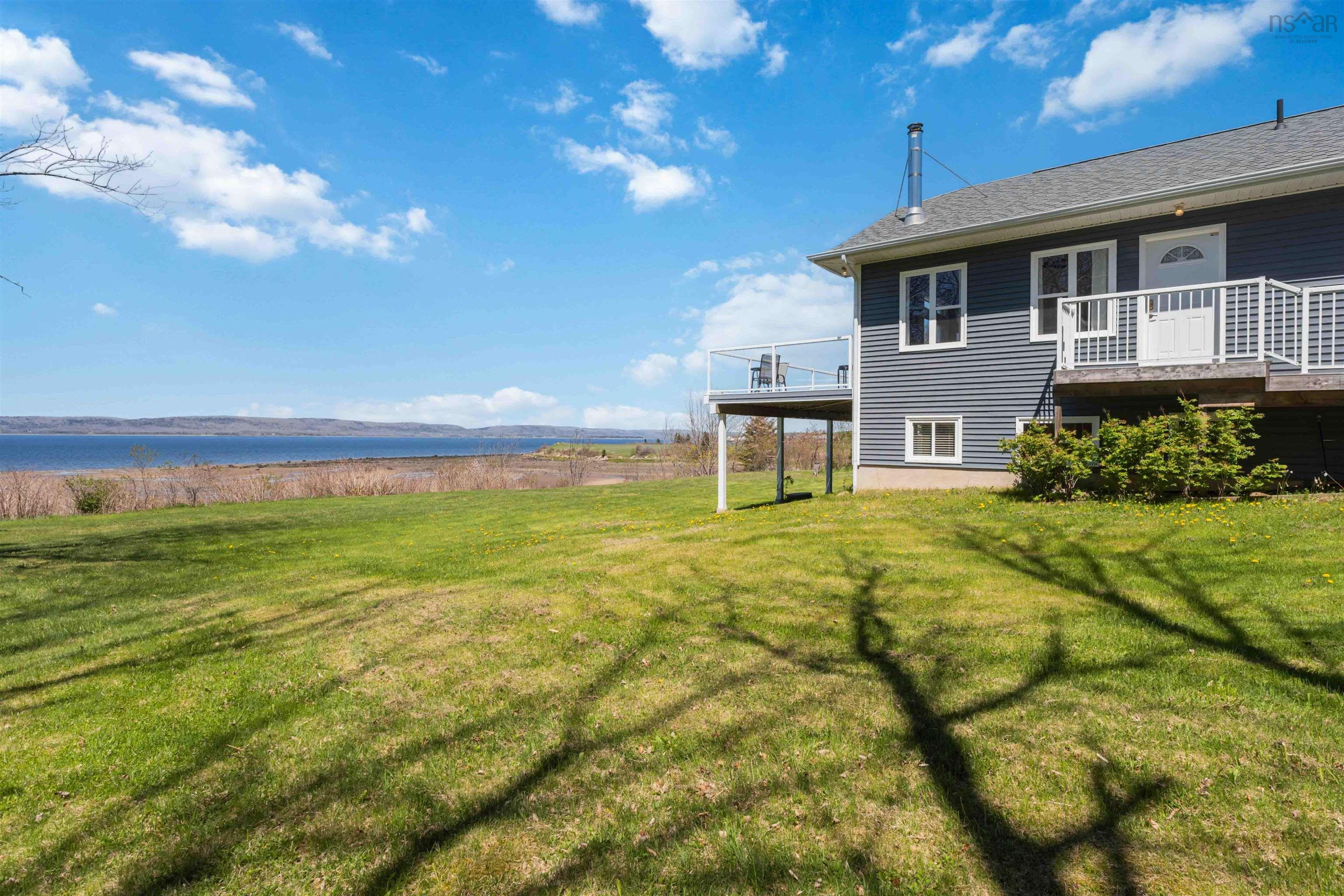 $649,000.00: 38 Shore Drive, Deep Brook