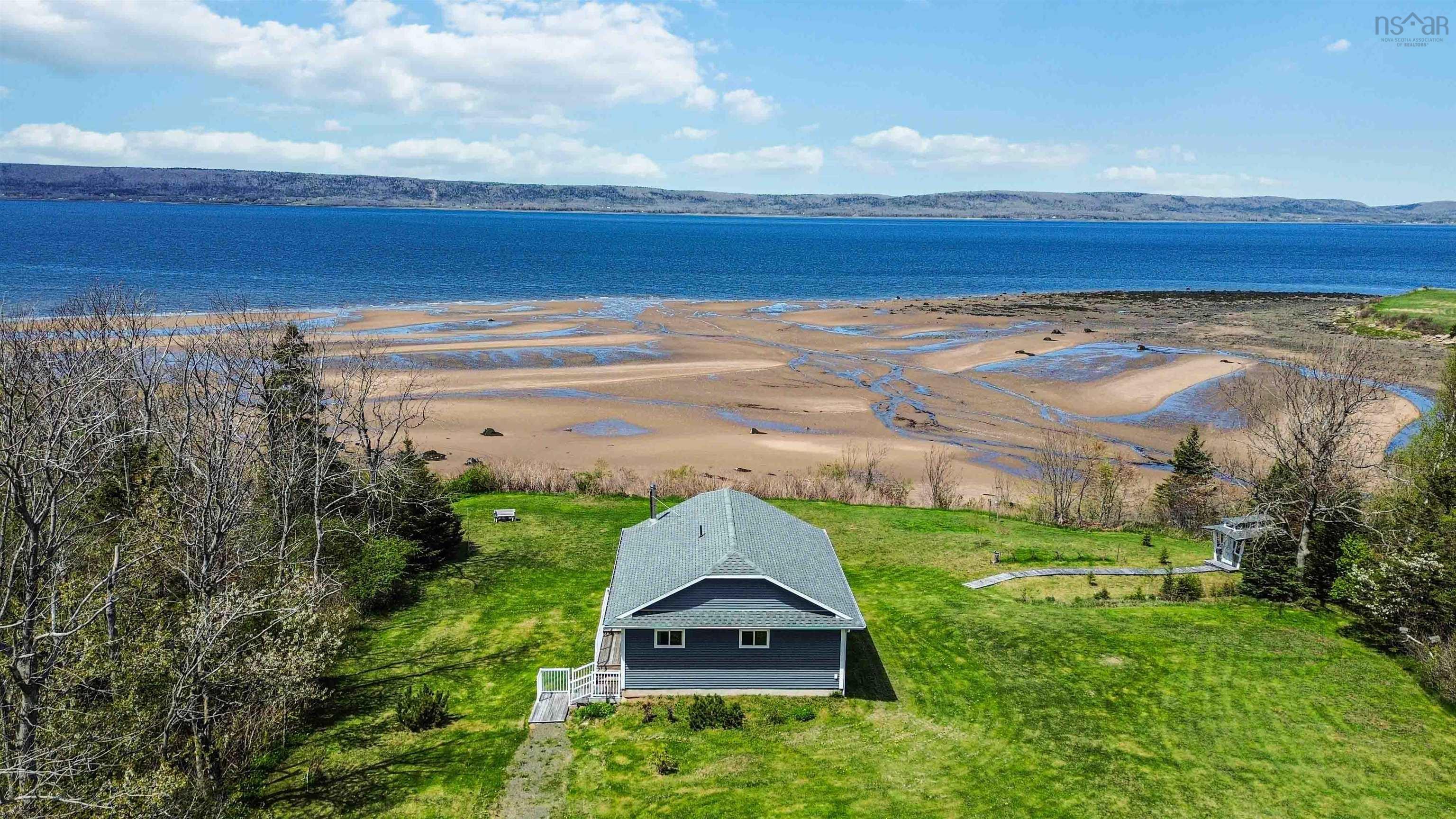 $649,000.00: 38 Shore Drive, Deep Brook