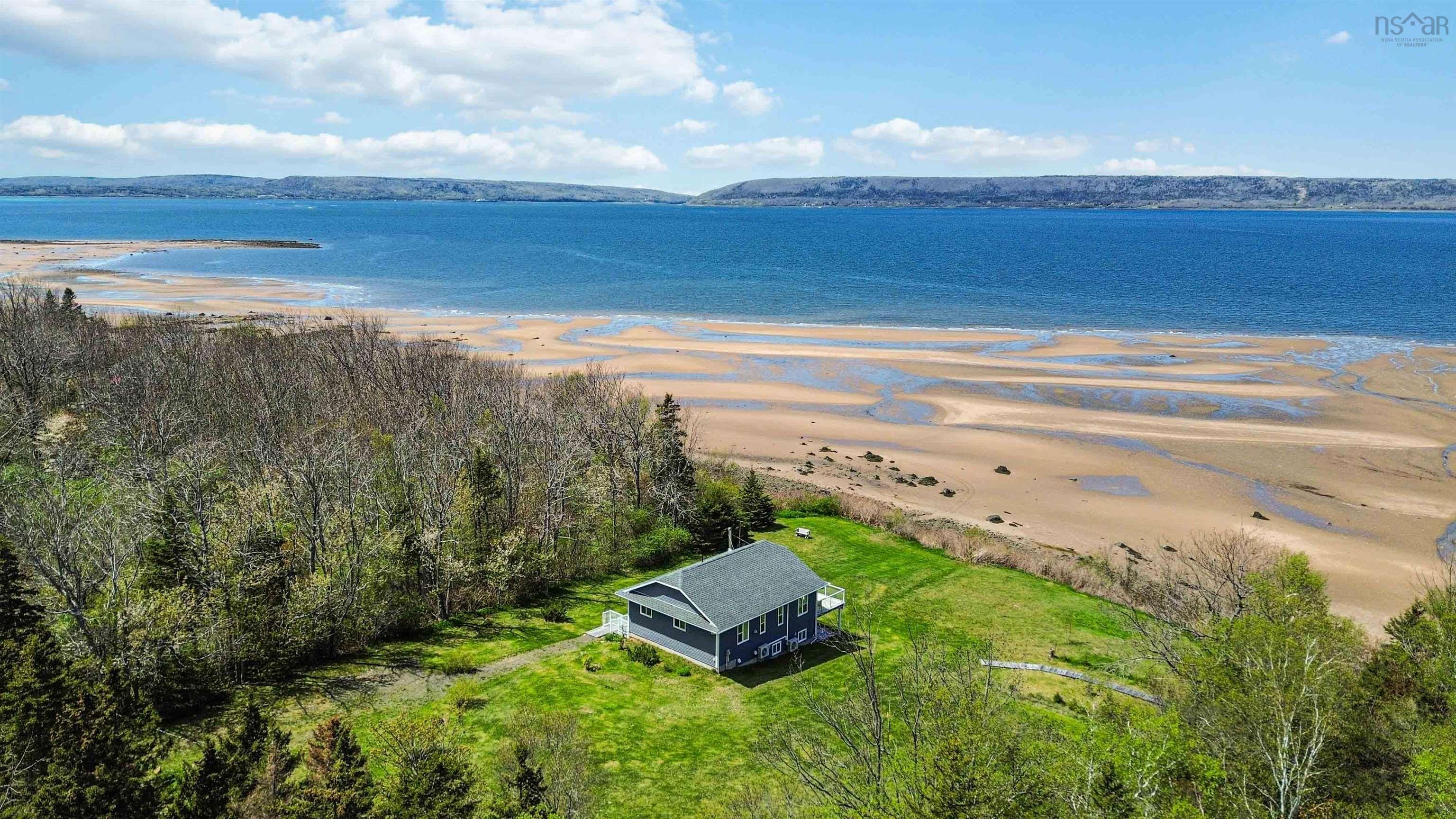 $649,000.00: 38 Shore Drive, Deep Brook