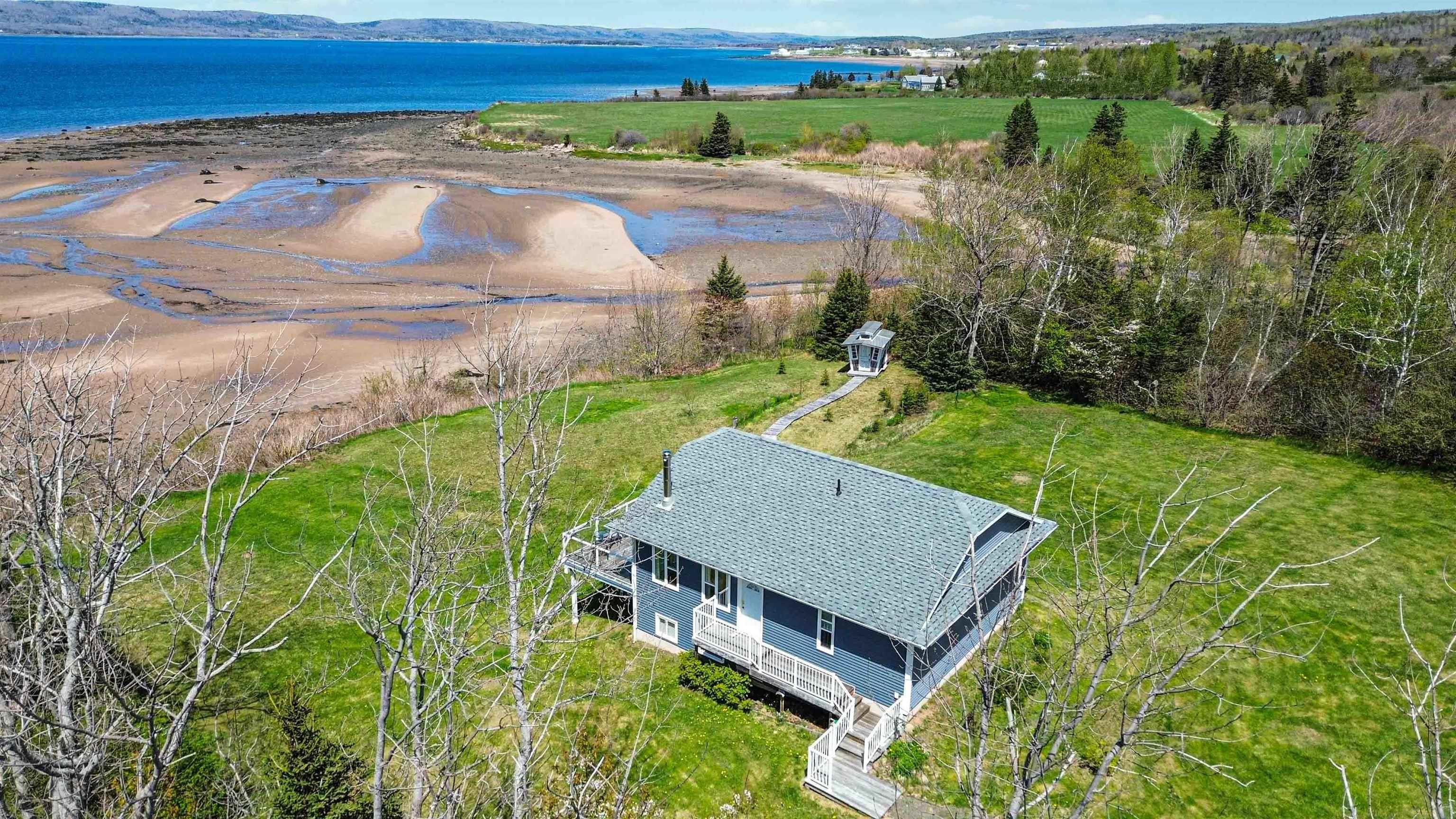 $649,000.00: 38 Shore Drive, Deep Brook