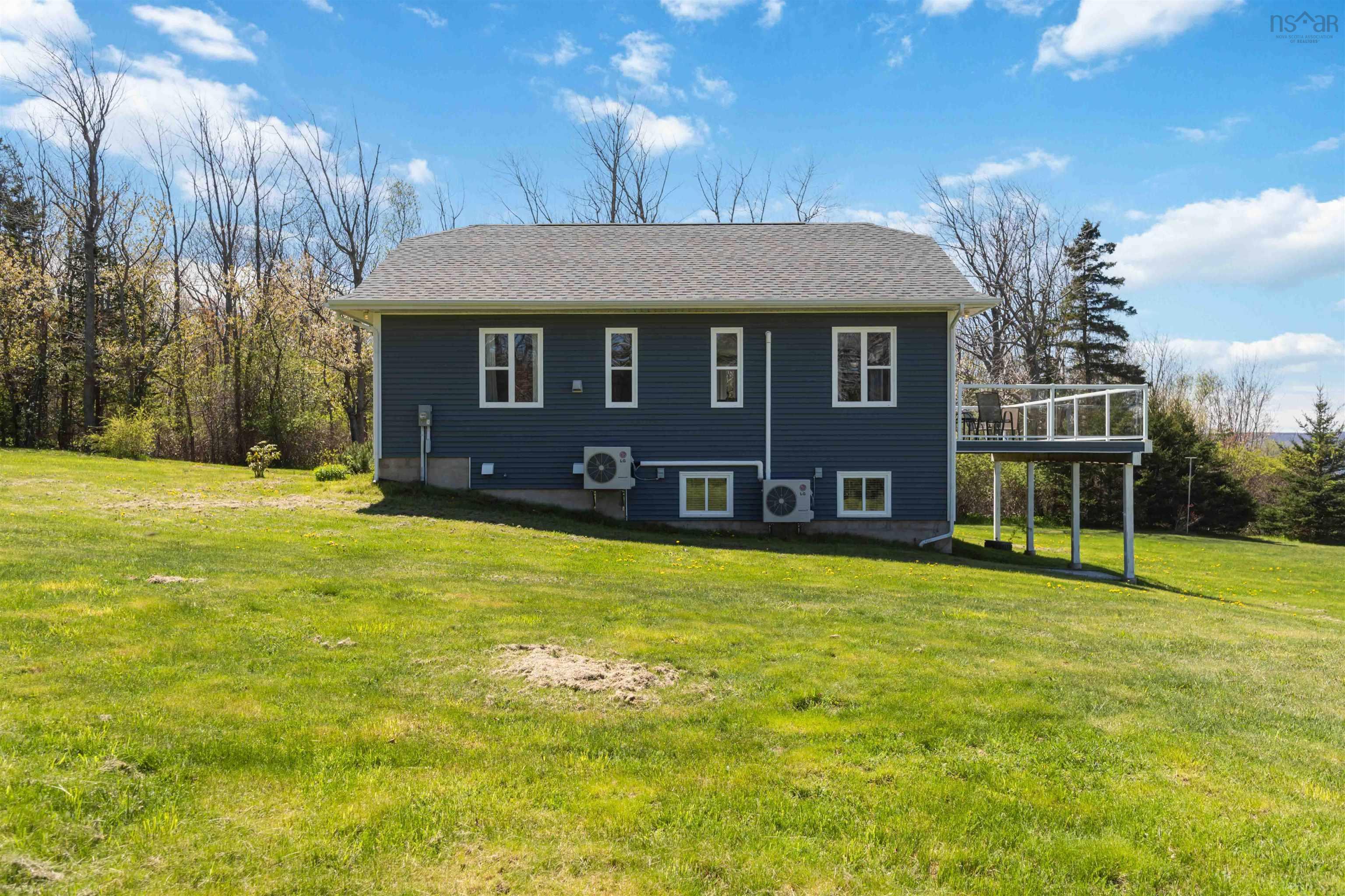 $649,000.00: 38 Shore Drive, Deep Brook