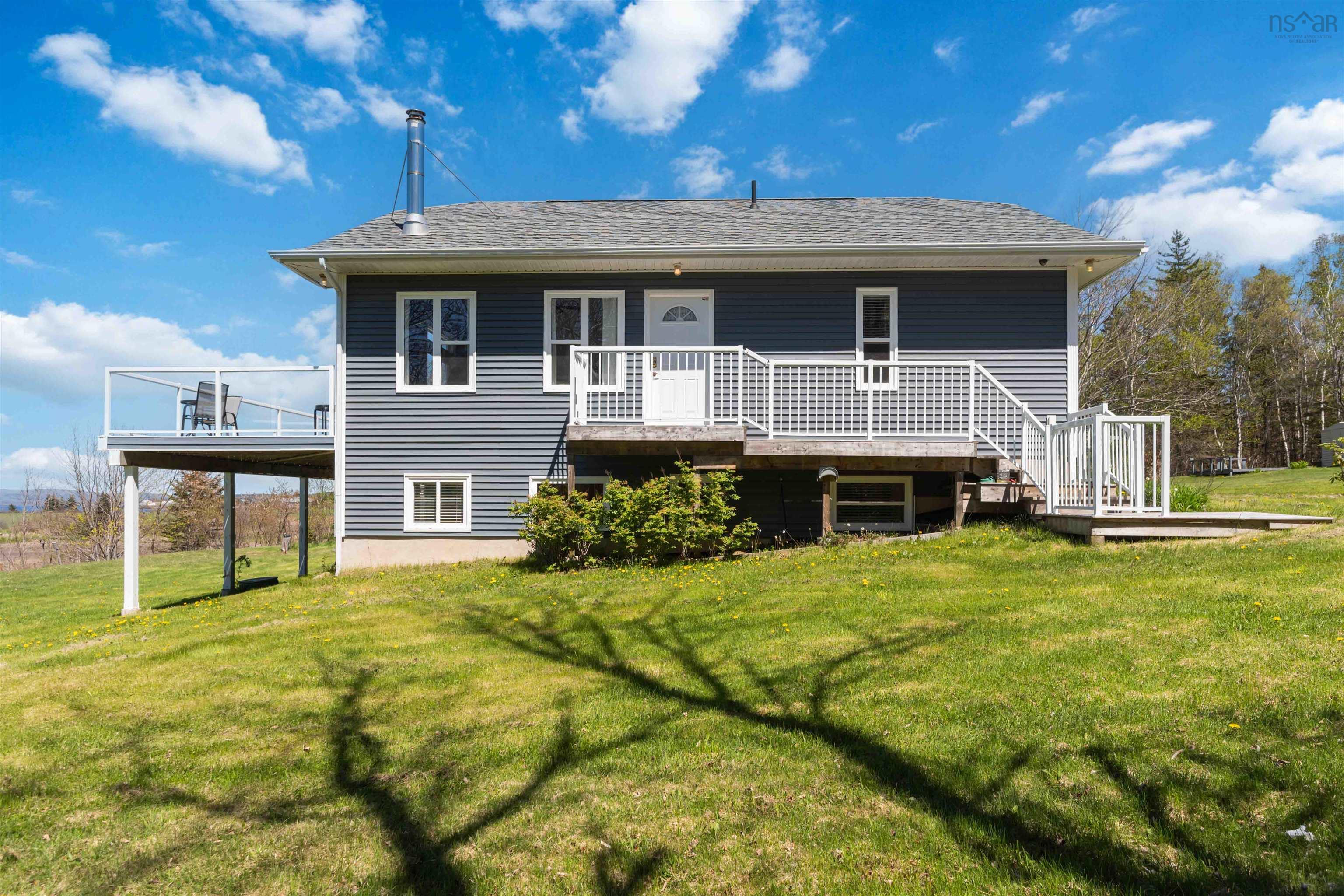 $649,000.00: 38 Shore Drive, Deep Brook