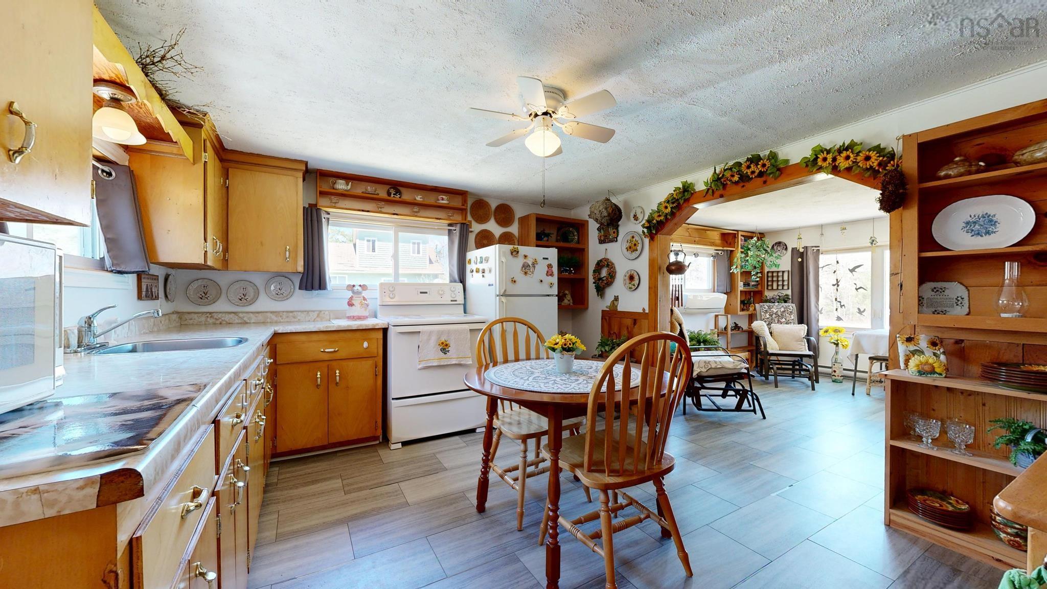 $245,000.00: 545 12 Highway, Chester Basin