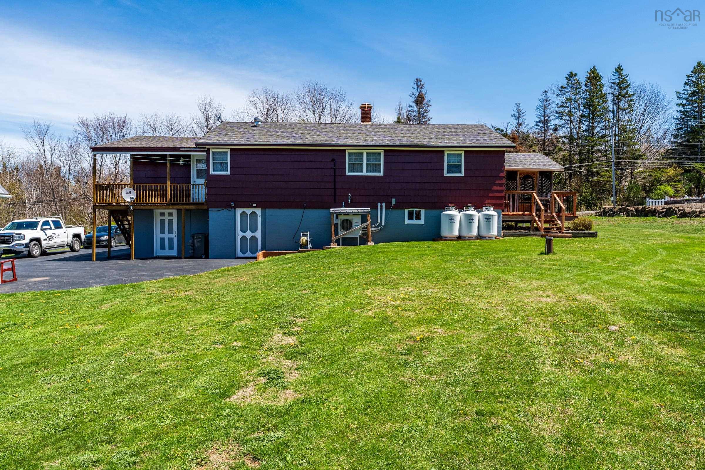 $312,900.00: 987 Parker Mountain Road, Parkers Cove