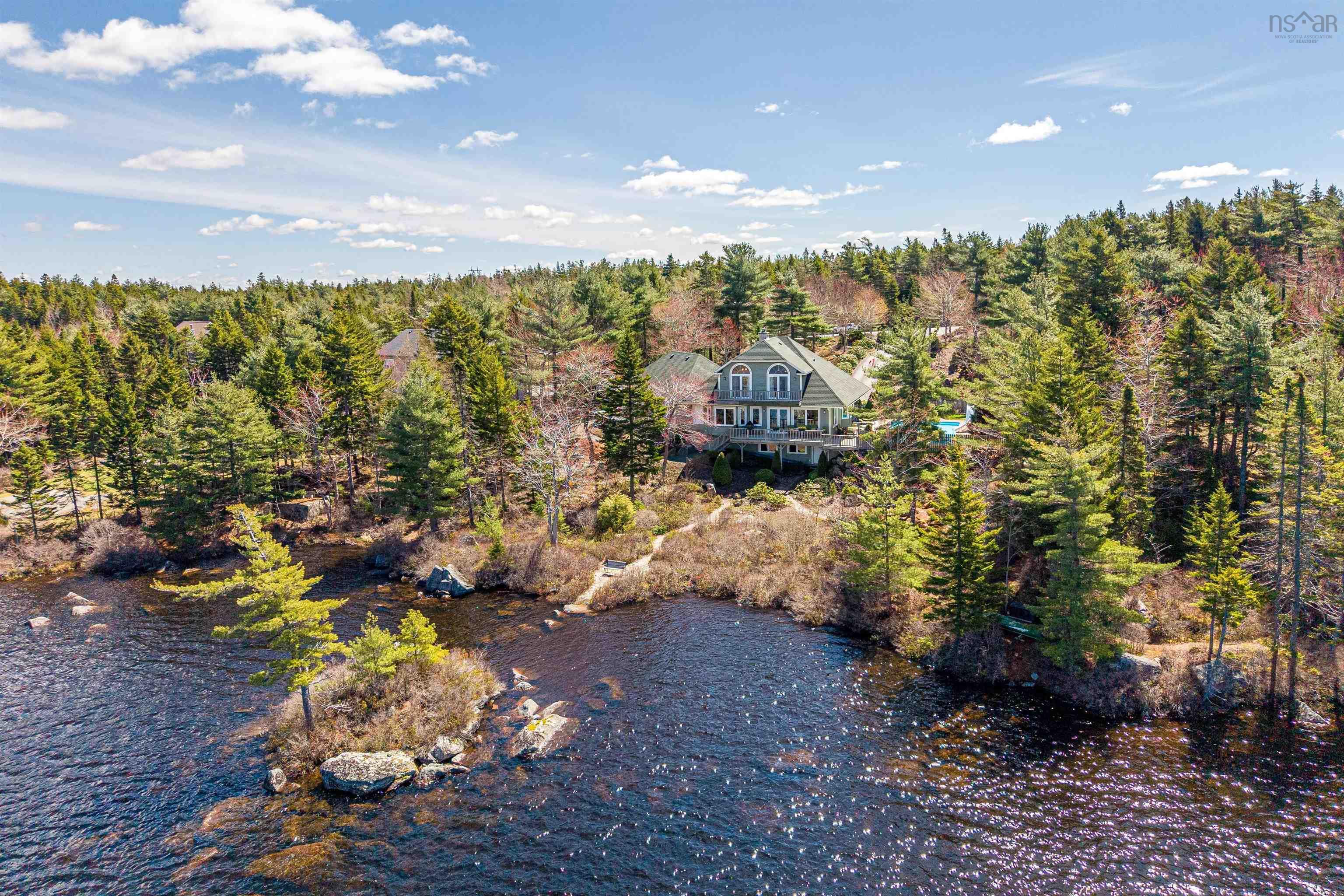 $1,300,000.00: 243 Lakeshore Drive, Hammonds Plains