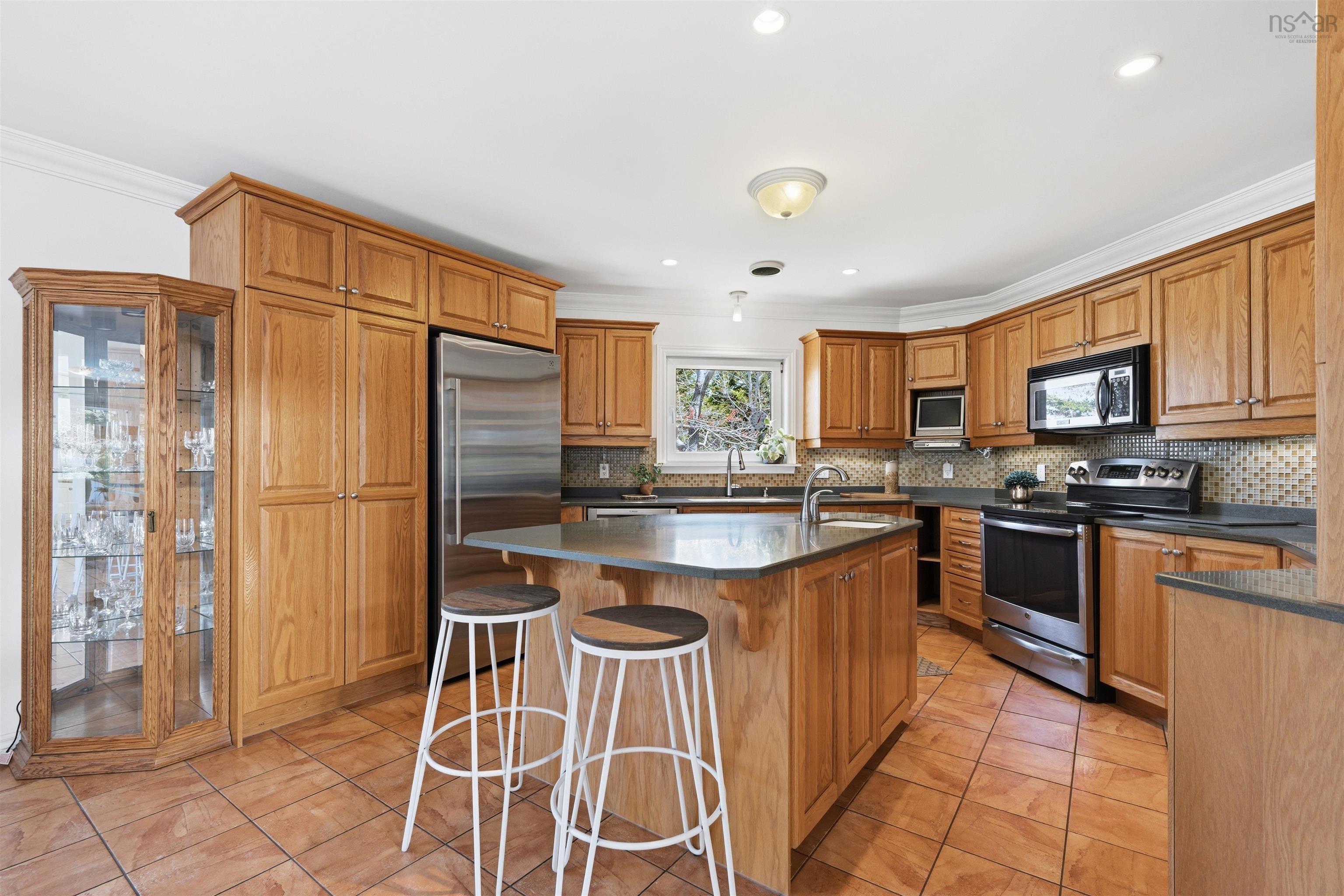 $1,300,000.00: 243 Lakeshore Drive, Hammonds Plains