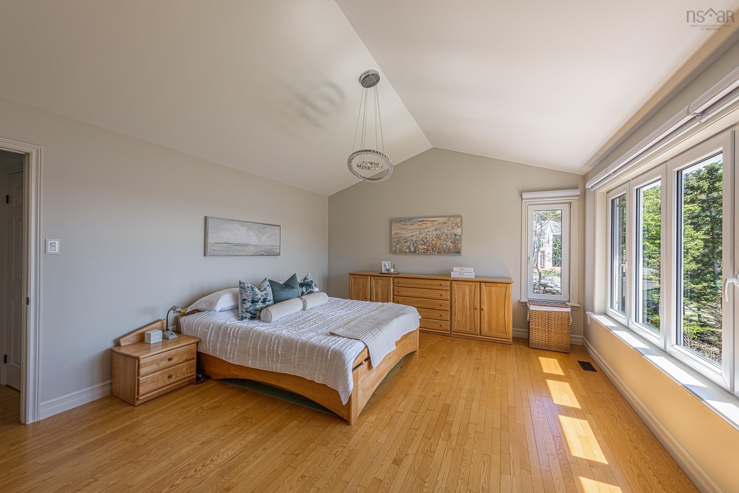 $1,299,900.00: 129 Masons Point Road, Head Of St. Margarets Bay
