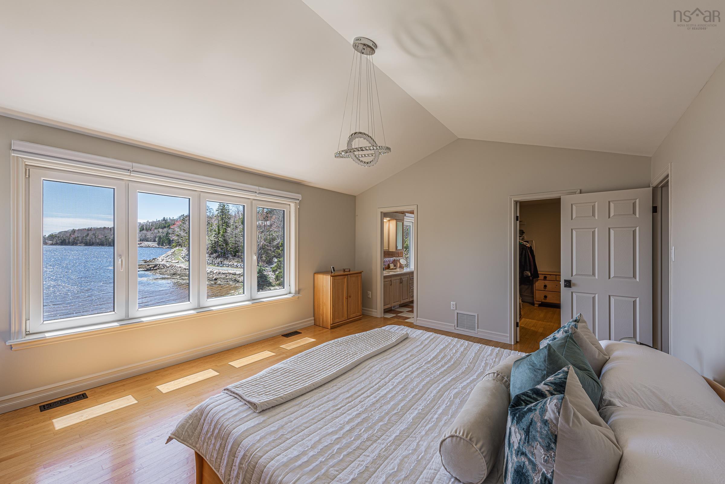 $1,299,900.00: 129 Masons Point Road, Head Of St. Margarets Bay