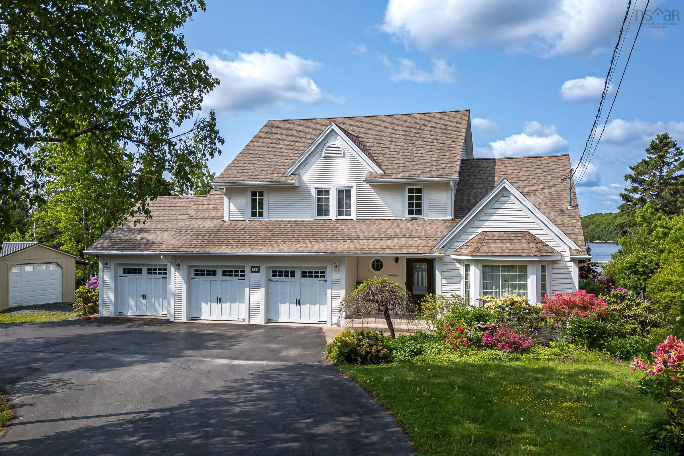 $1,299,900.00: 129 Masons Point Road, Head Of St. Margarets Bay