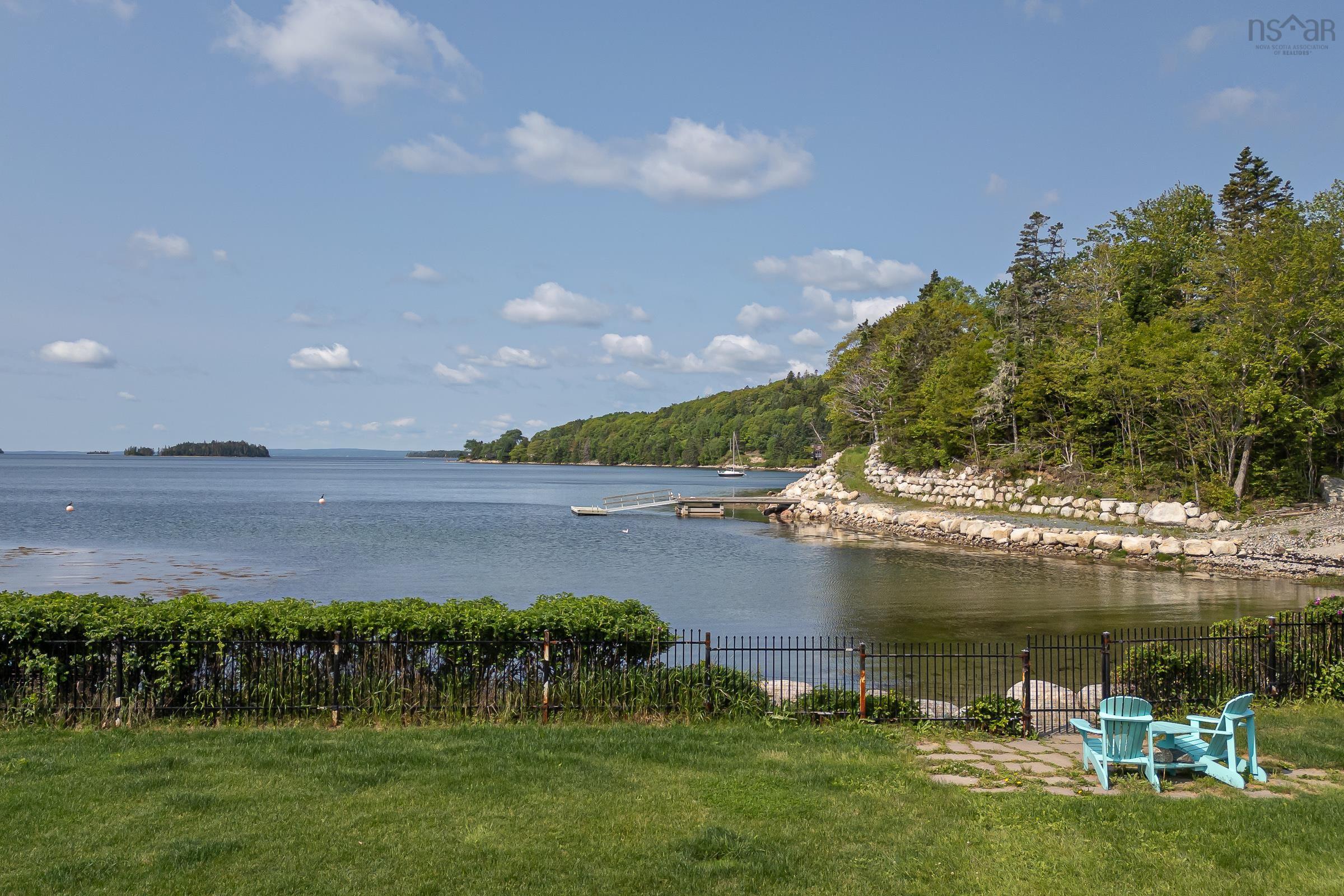 $1,299,900.00: 129 Masons Point Road, Head Of St. Margarets Bay