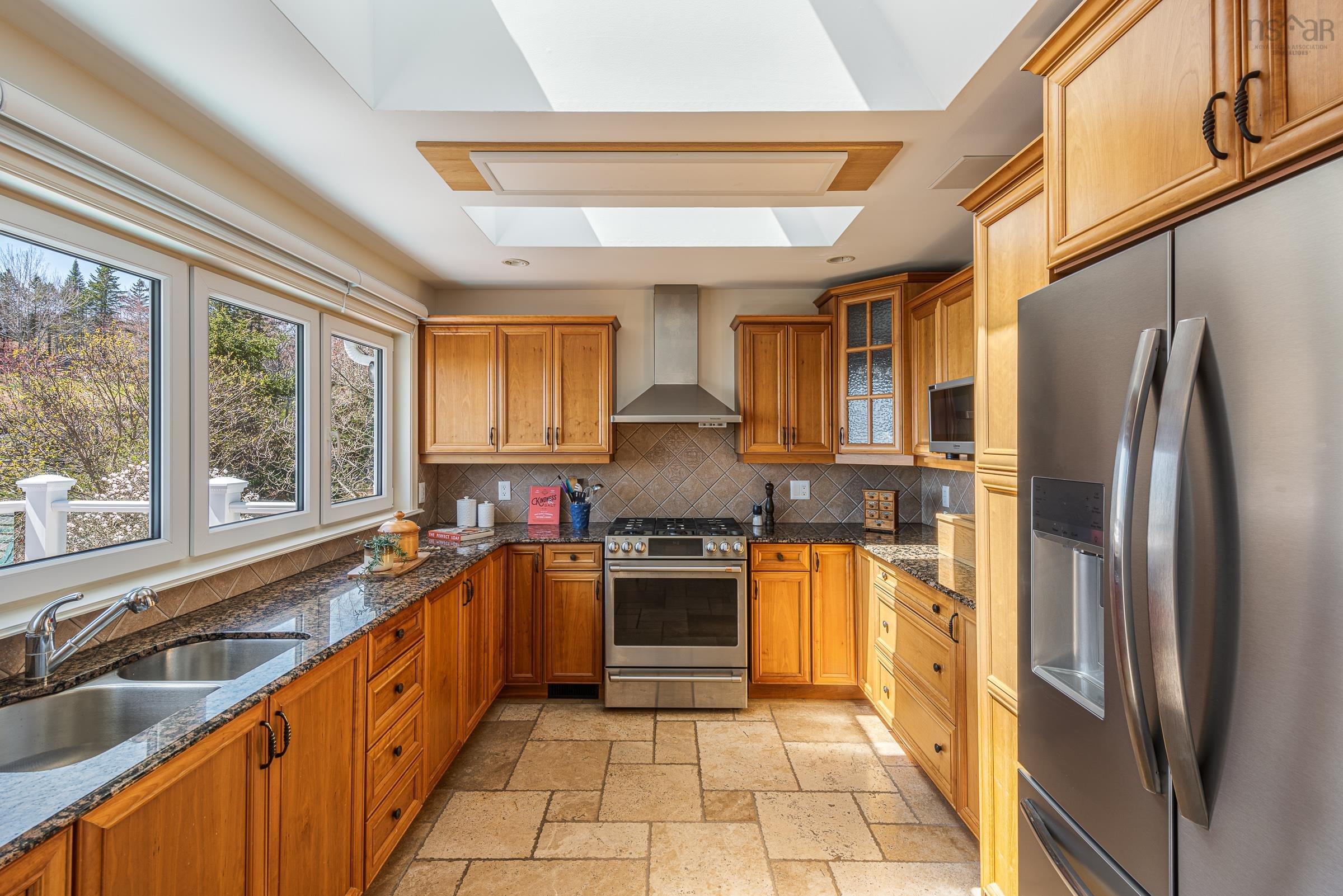 $1,299,900.00: 129 Masons Point Road, Head Of St. Margarets Bay