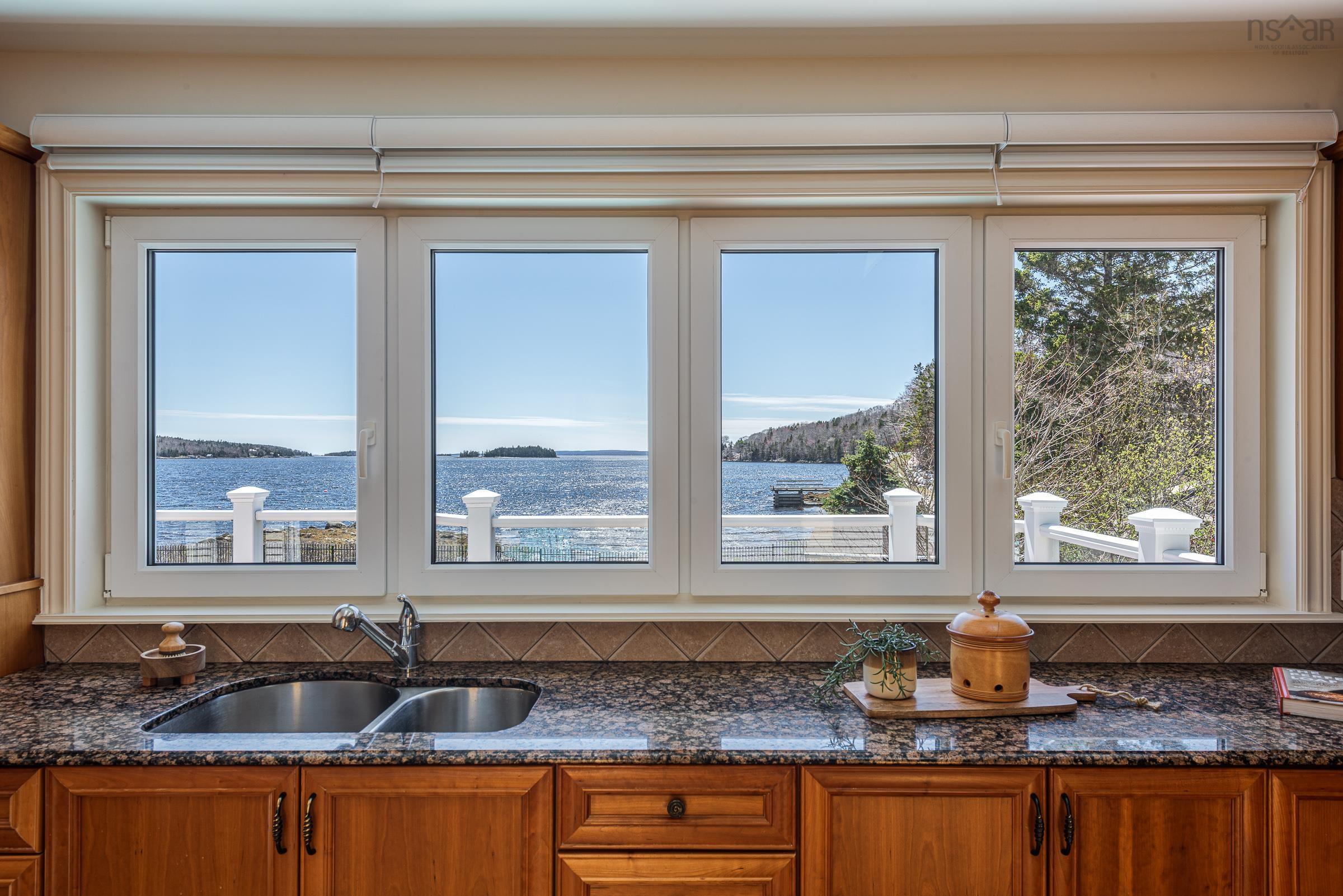 $1,299,900.00: 129 Masons Point Road, Head Of St. Margarets Bay