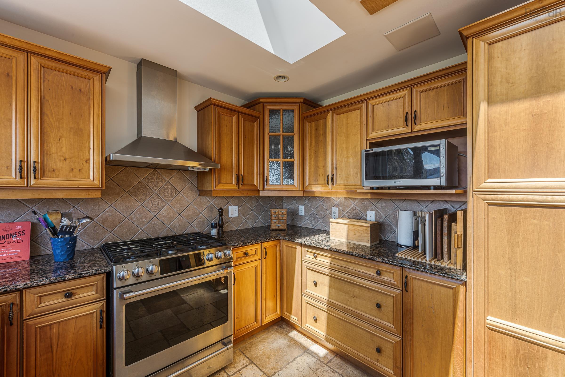 $1,299,900.00: 129 Masons Point Road, Head Of St. Margarets Bay