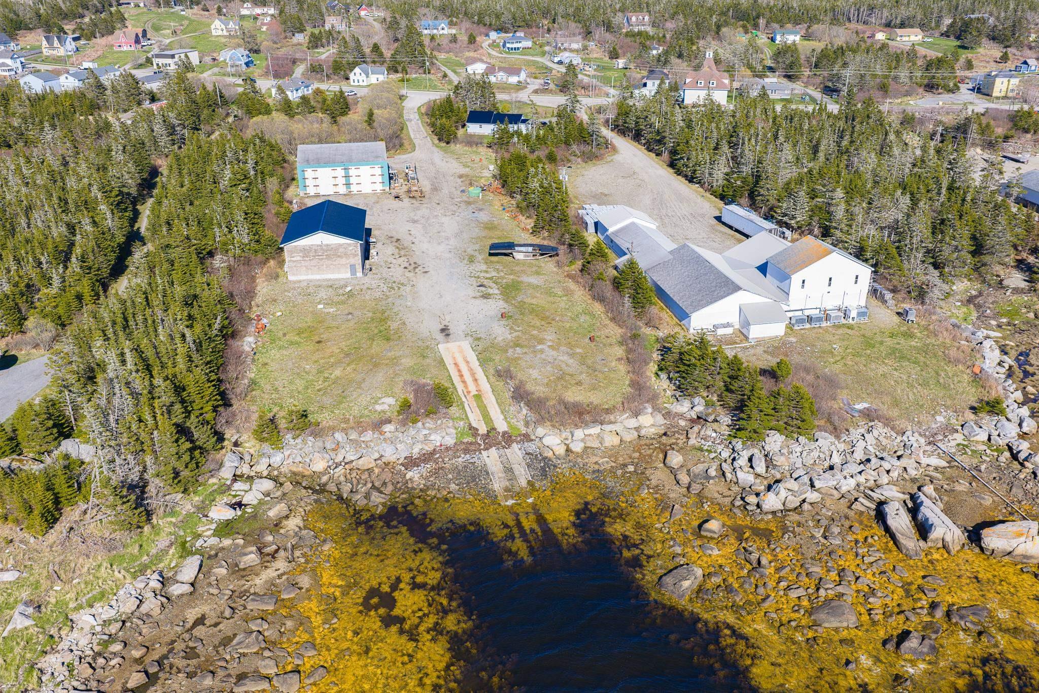 $799,000.00: 6717 3 Highway, Lower Woods Harbour