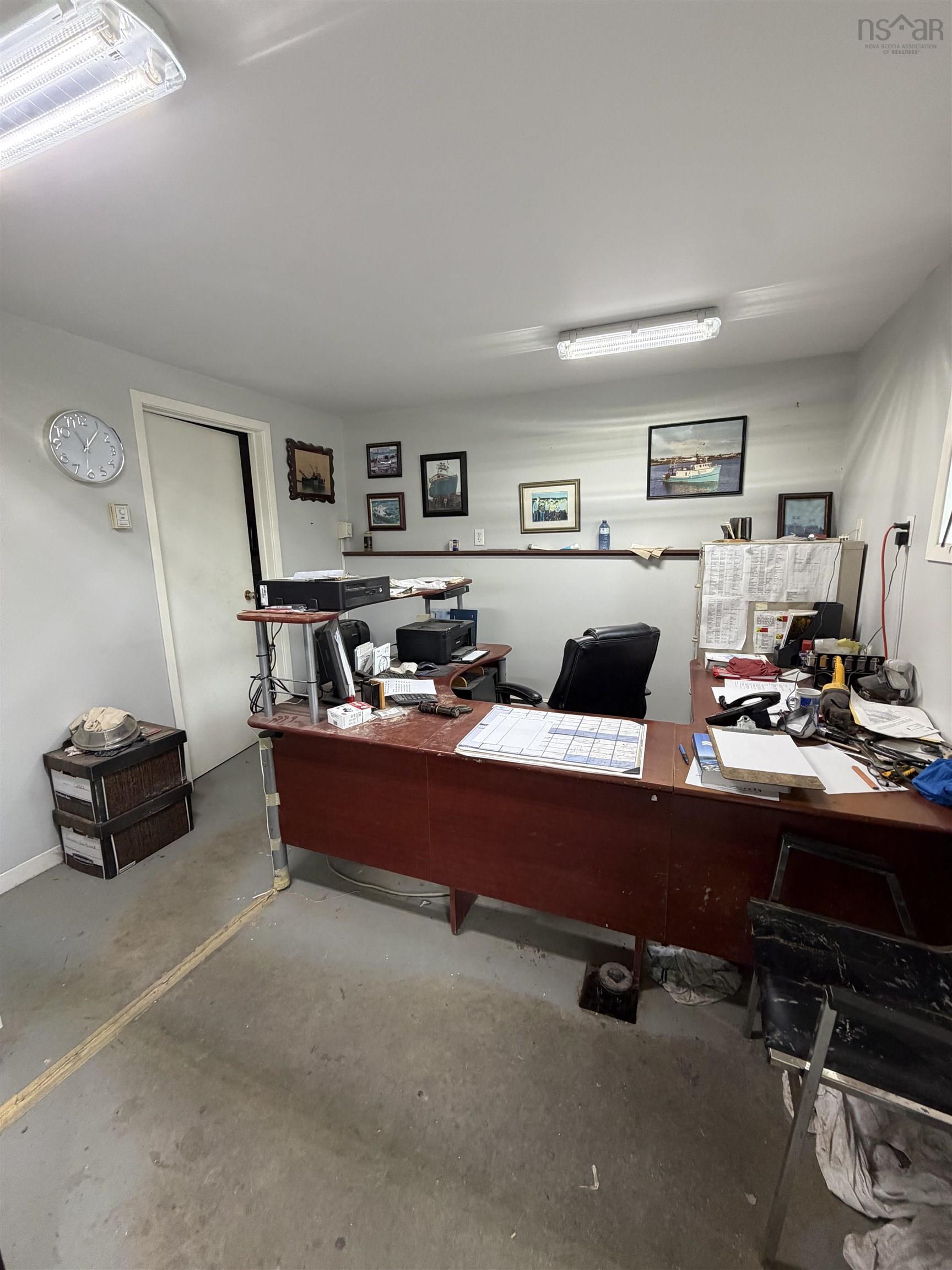 $799,000.00: 6717 3 Highway, Lower Woods Harbour