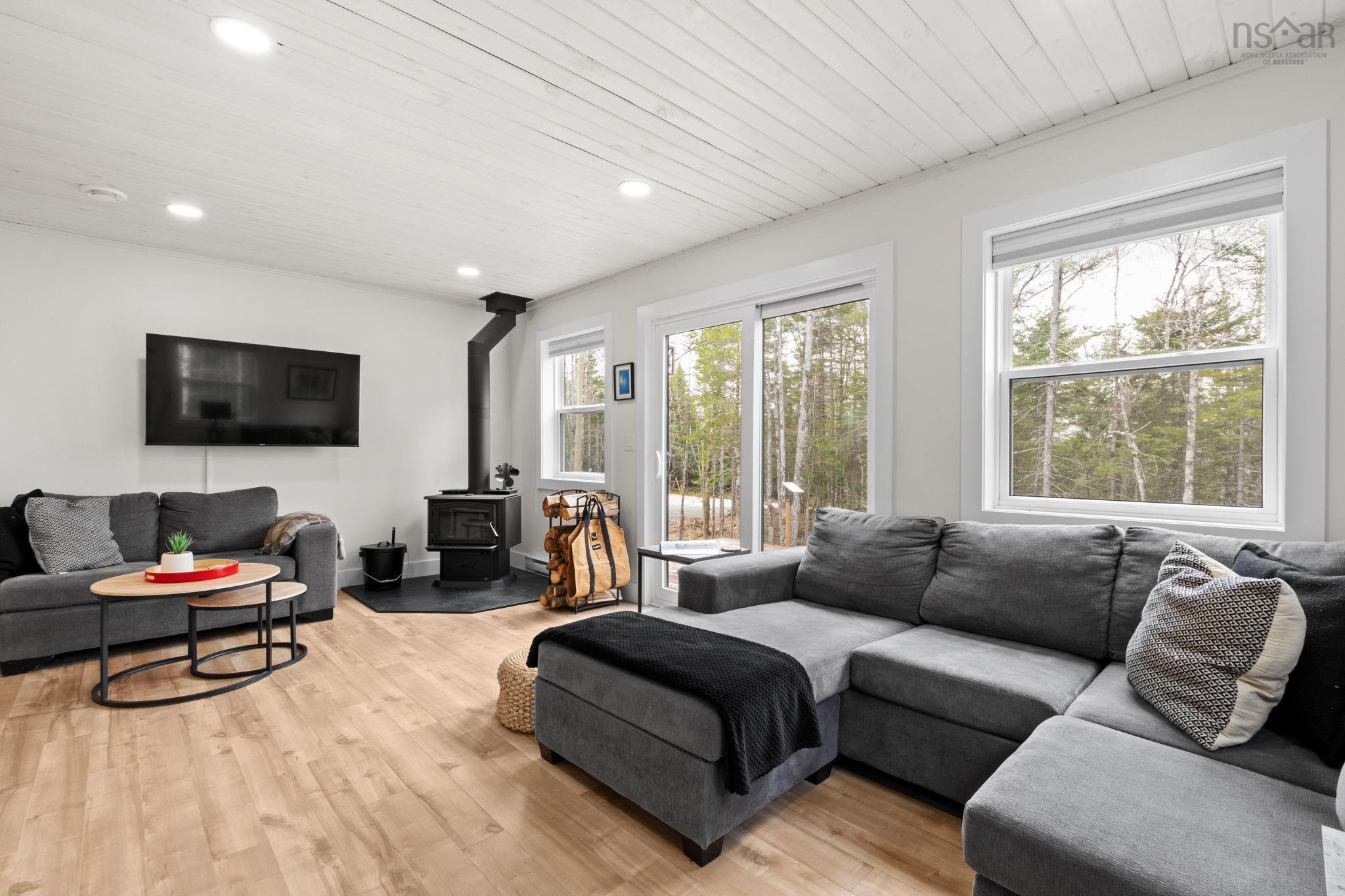 $433,000.00: 75 21 Dove, Vaughan