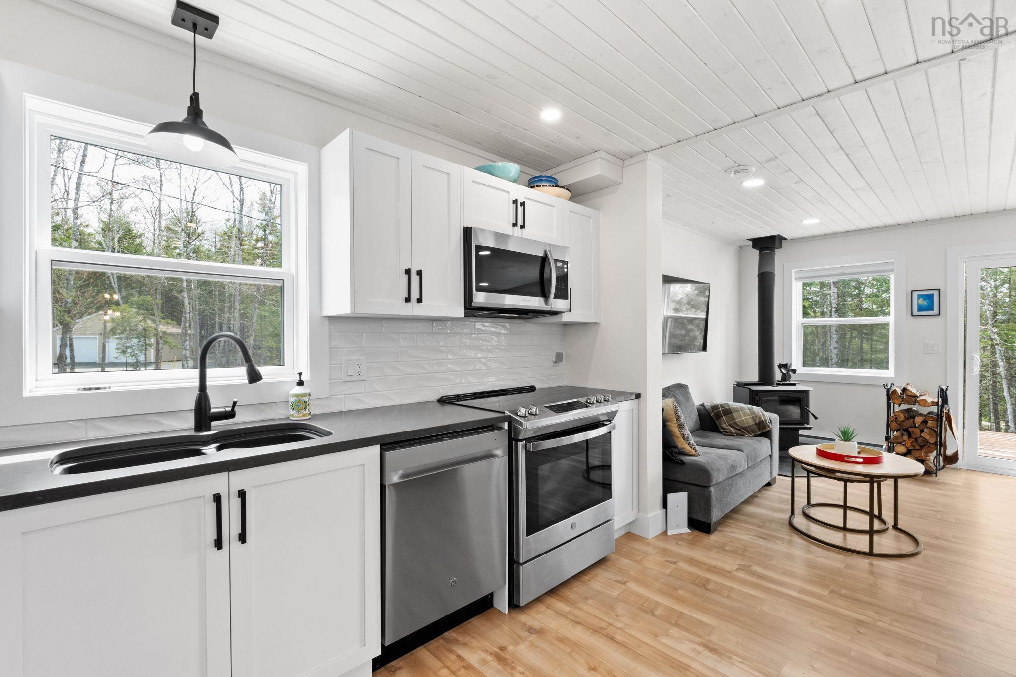 $433,000.00: 75 21 Dove, Vaughan