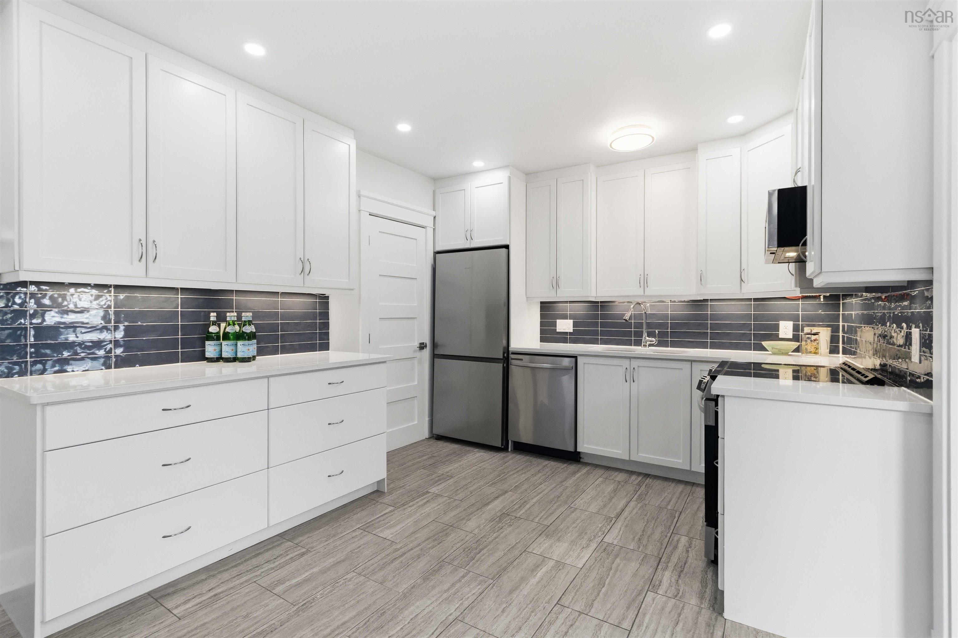 $659,900.00: 5543 Hennessey Place, Halifax Peninsula