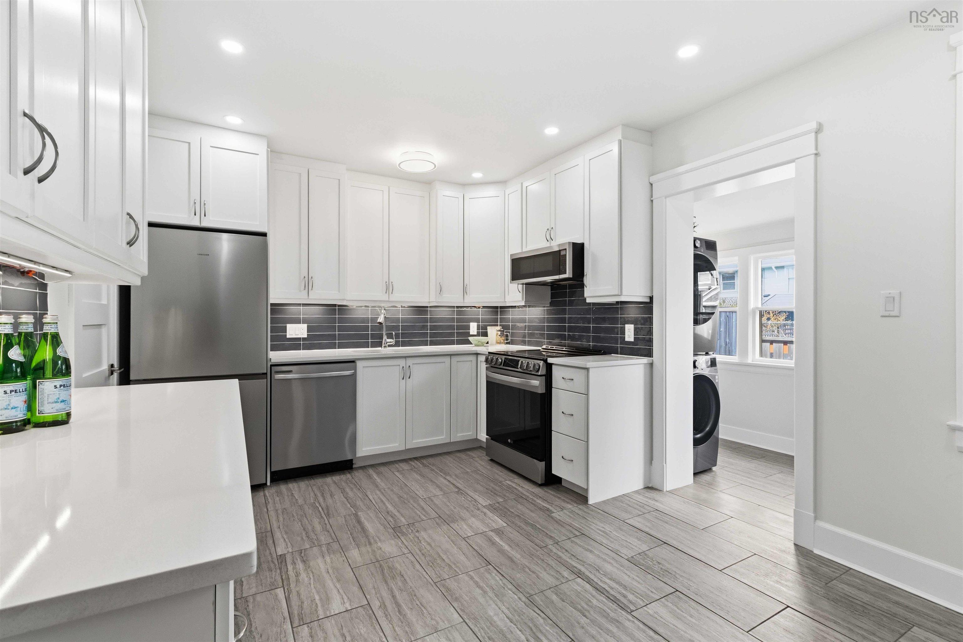 $659,900.00: 5543 Hennessey Place, Halifax Peninsula