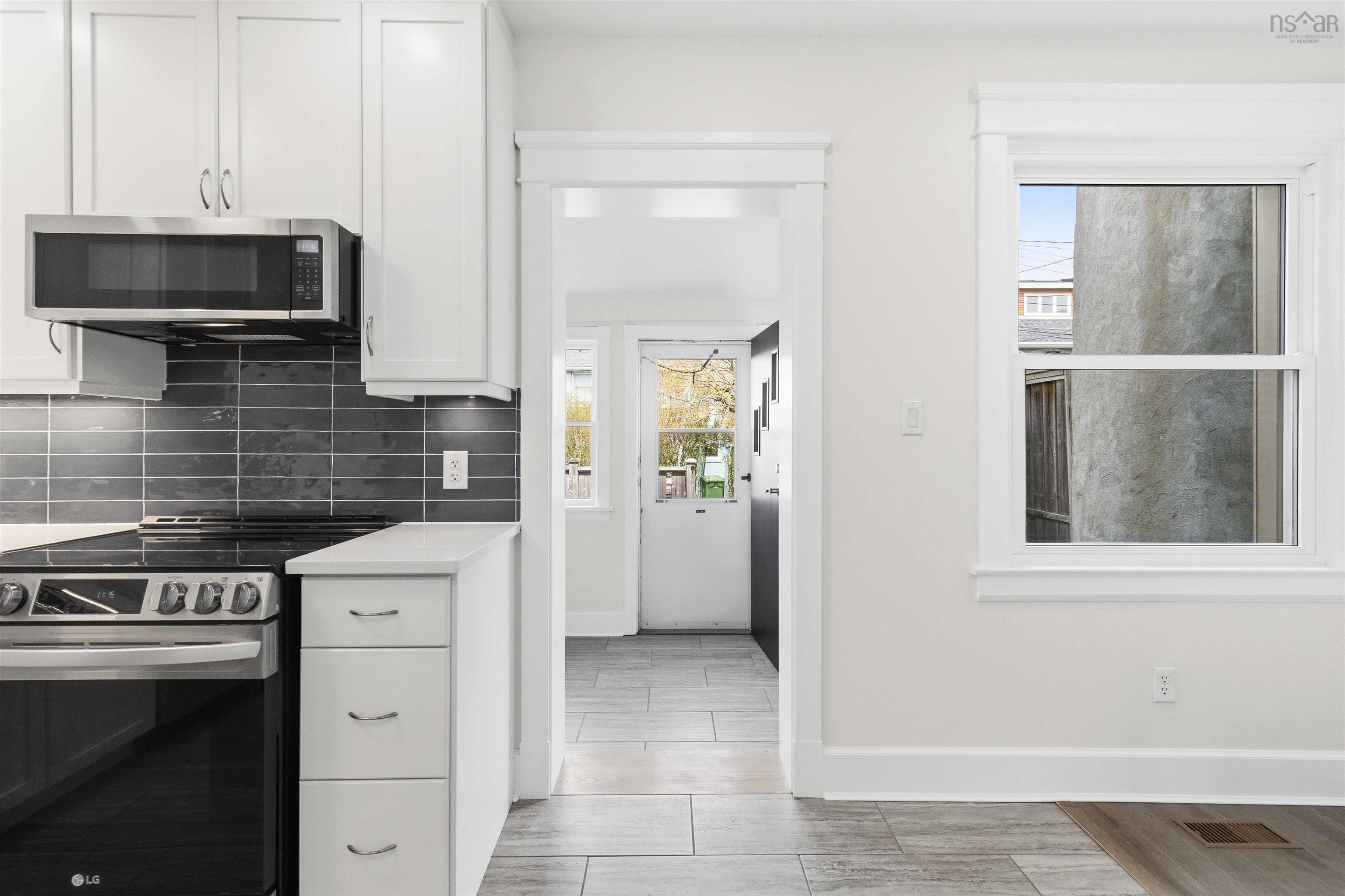 $659,900.00: 5543 Hennessey Place, Halifax Peninsula