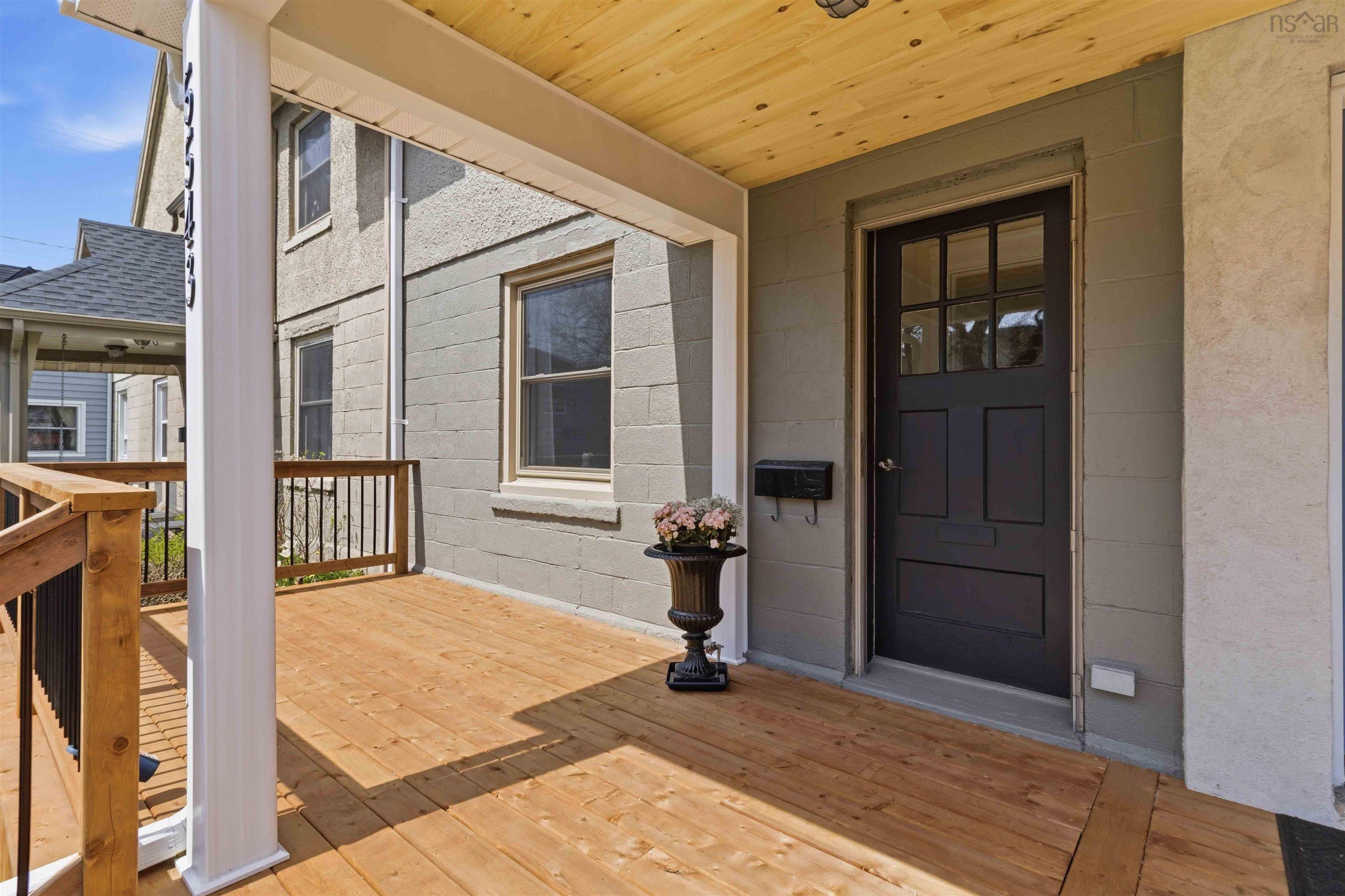 $659,900.00: 5543 Hennessey Place, Halifax Peninsula