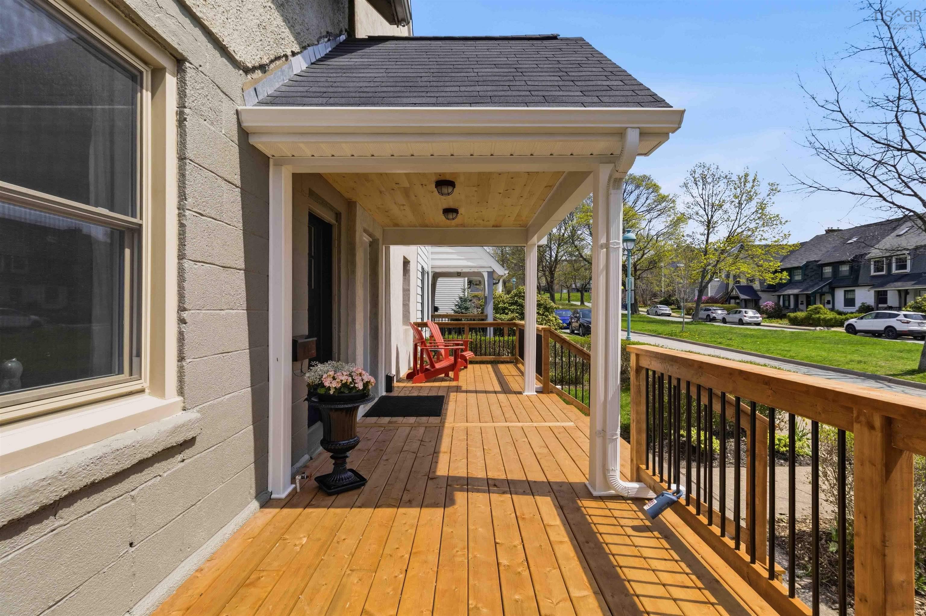 $659,900.00: 5543 Hennessey Place, Halifax Peninsula