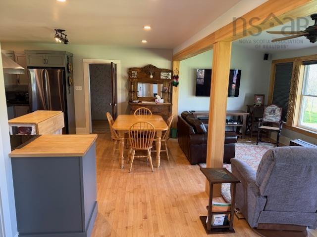 $991,000.00: 2939 221 Highway, Weston
