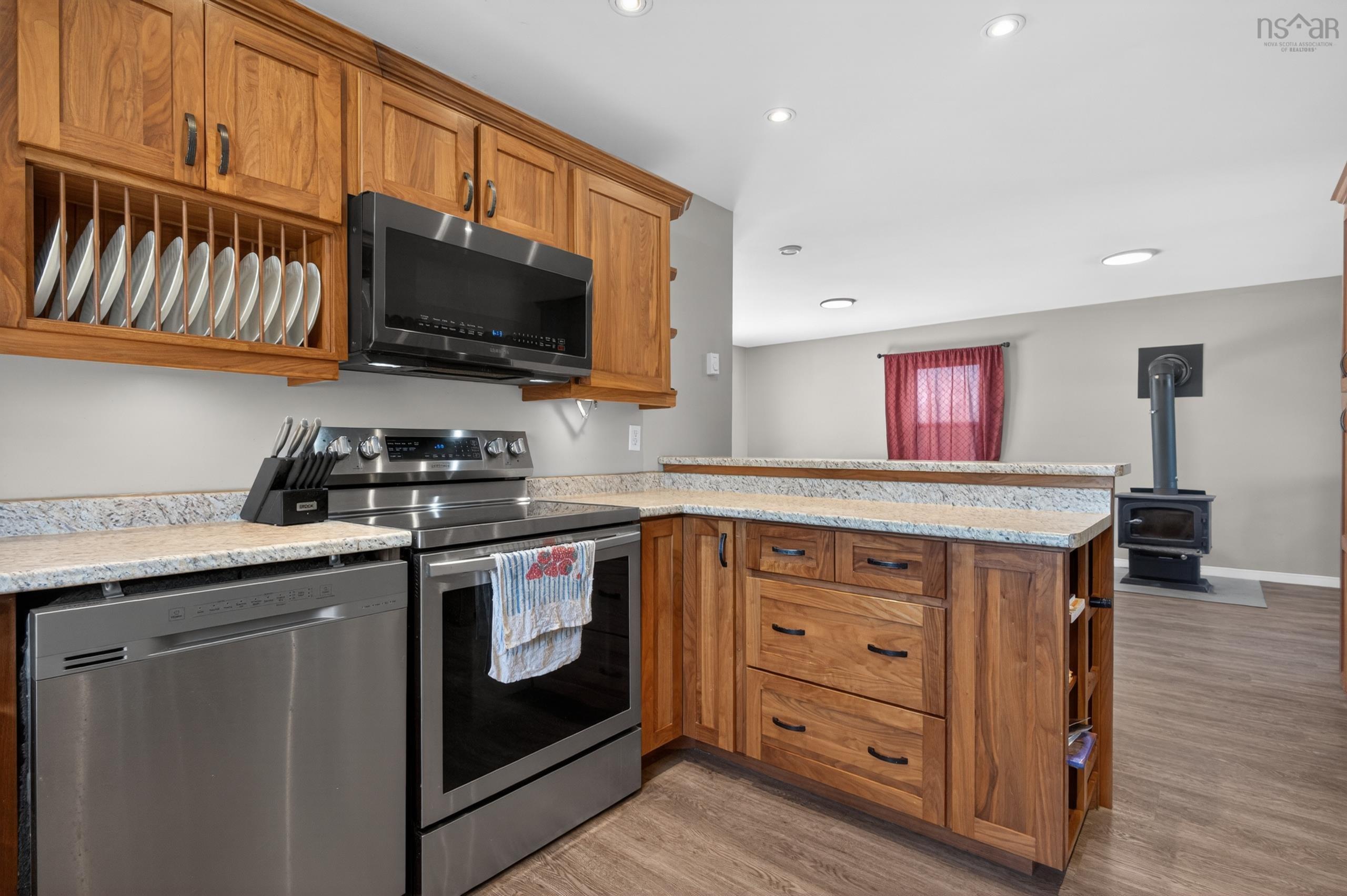 $399,900.00: 679 & 701 Findley Road, Northfield