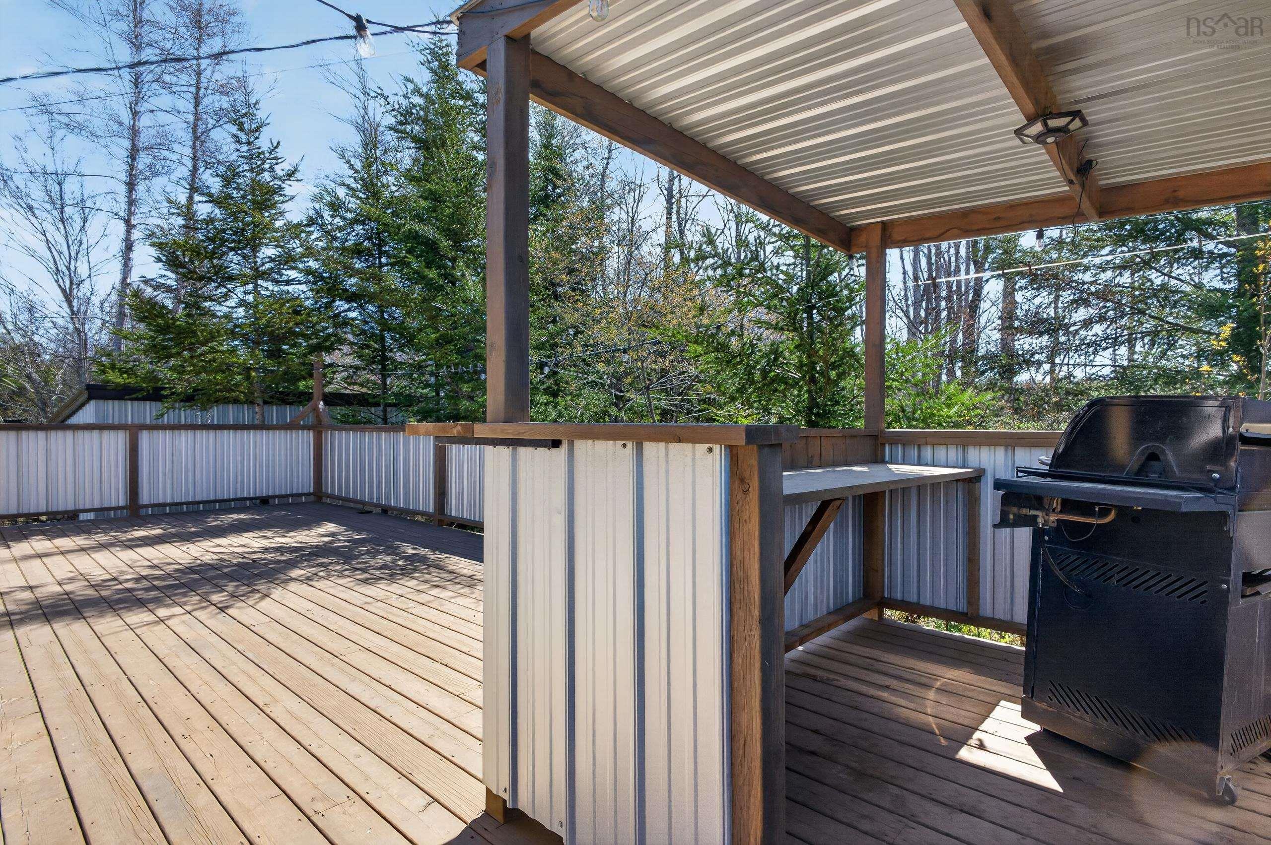 $399,900.00: 679 & 701 Findley Road, Northfield
