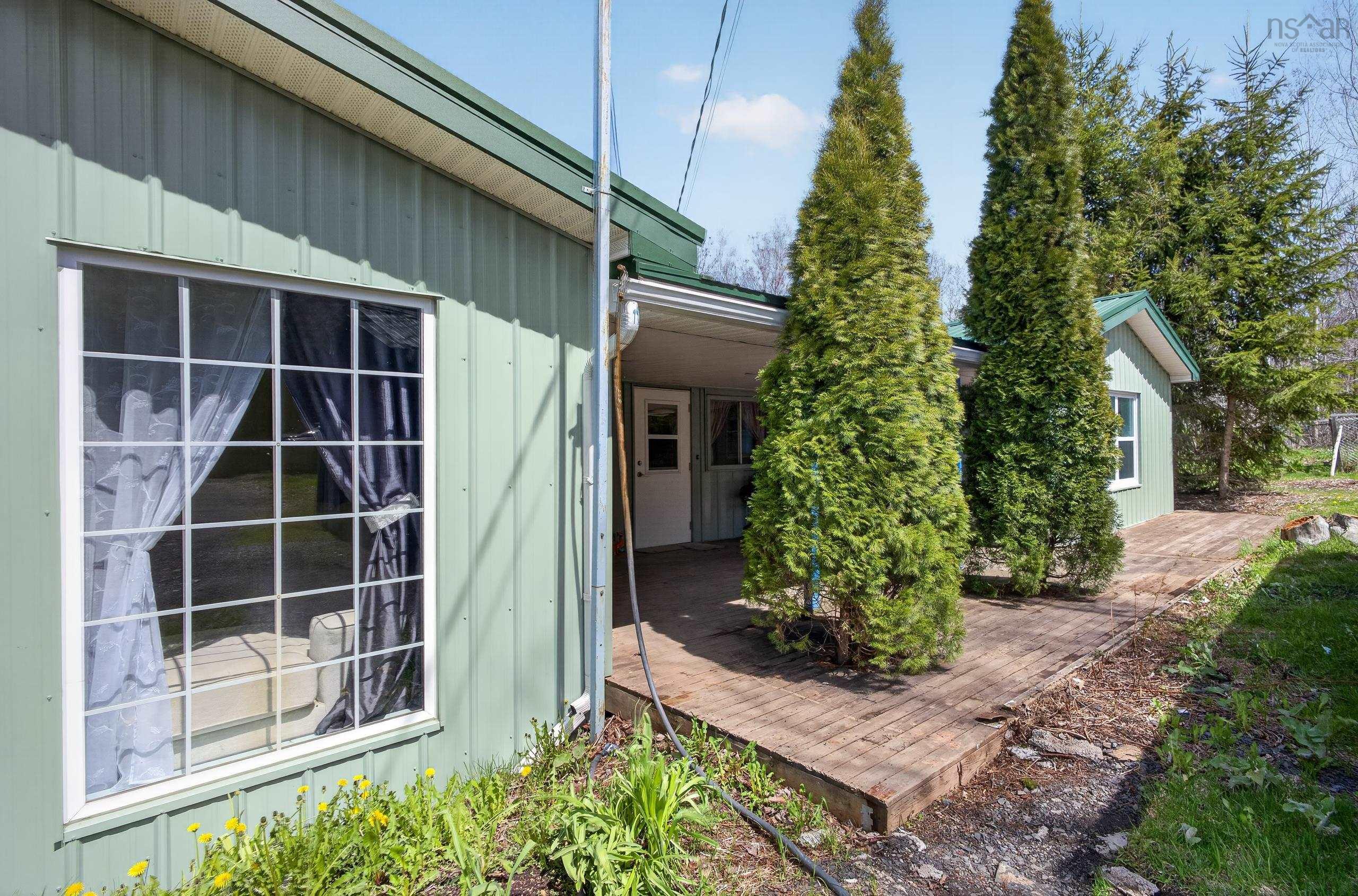 $399,900.00: 679 & 701 Findley Road, Northfield