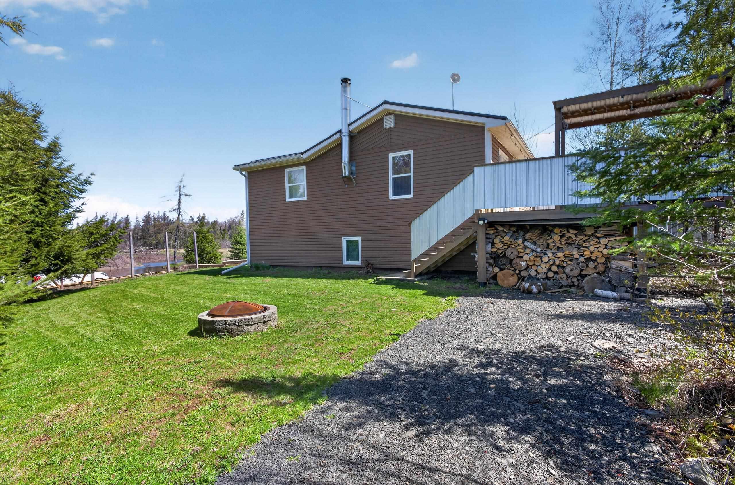 $399,900.00: 679 & 701 Findley Road, Northfield