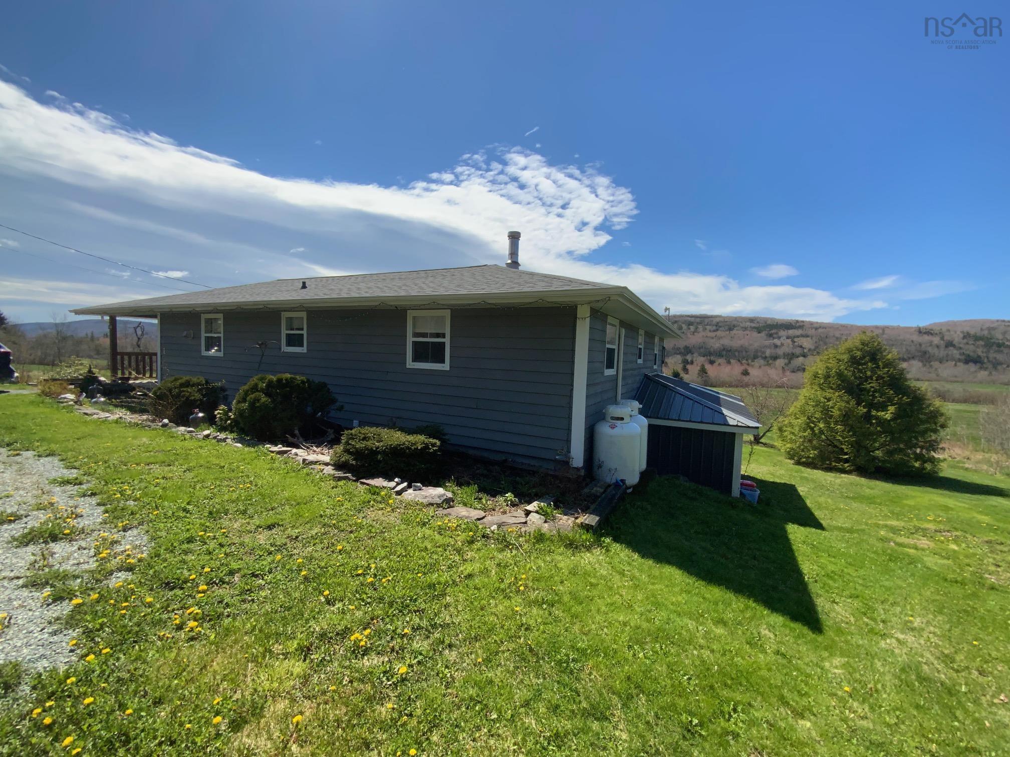 $399,700.00: 444 North Riverside Road, Guysborough Intervale